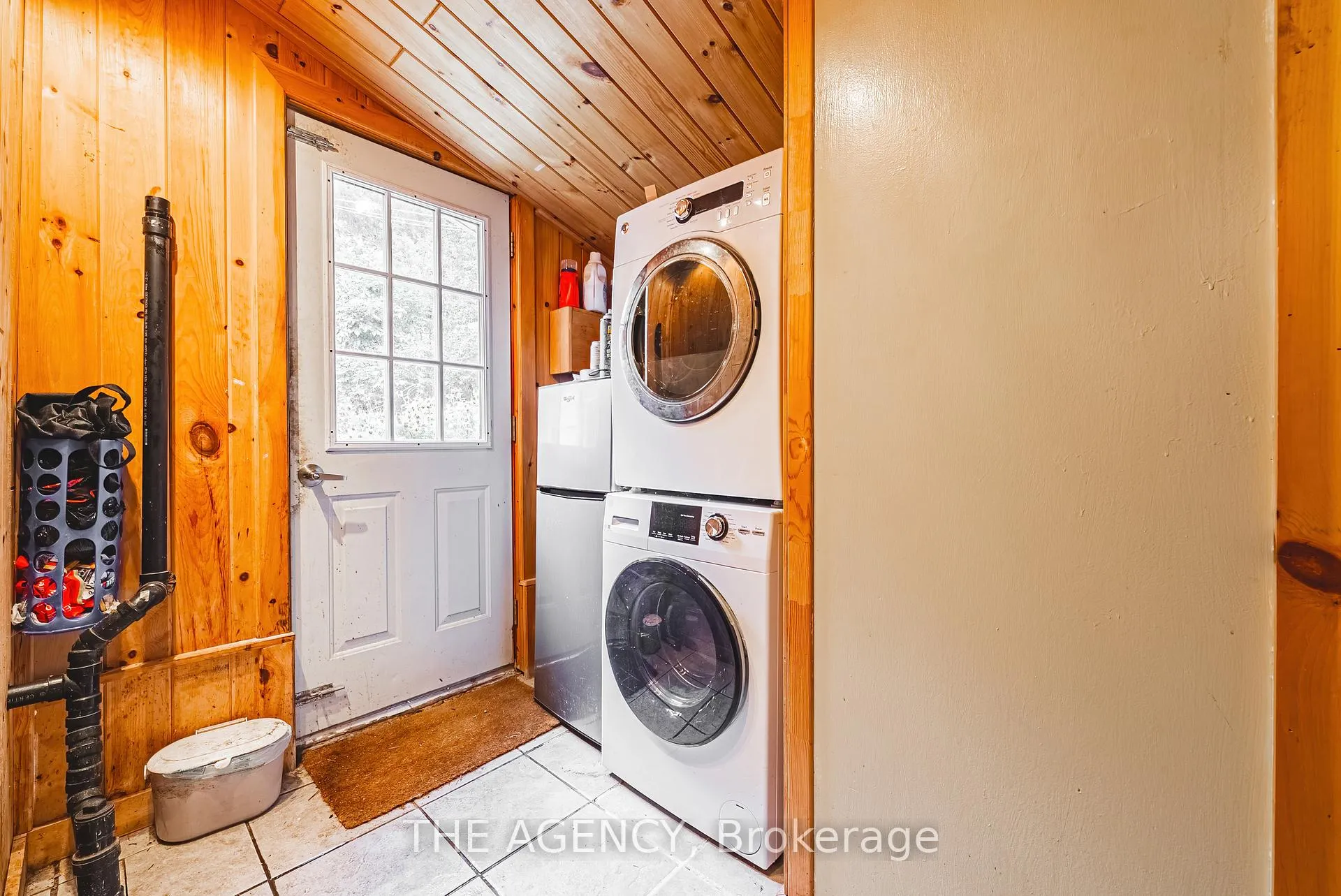 Photo 17 of 327 Campbell Avenue E, Milton, Campbellville — HOMEH