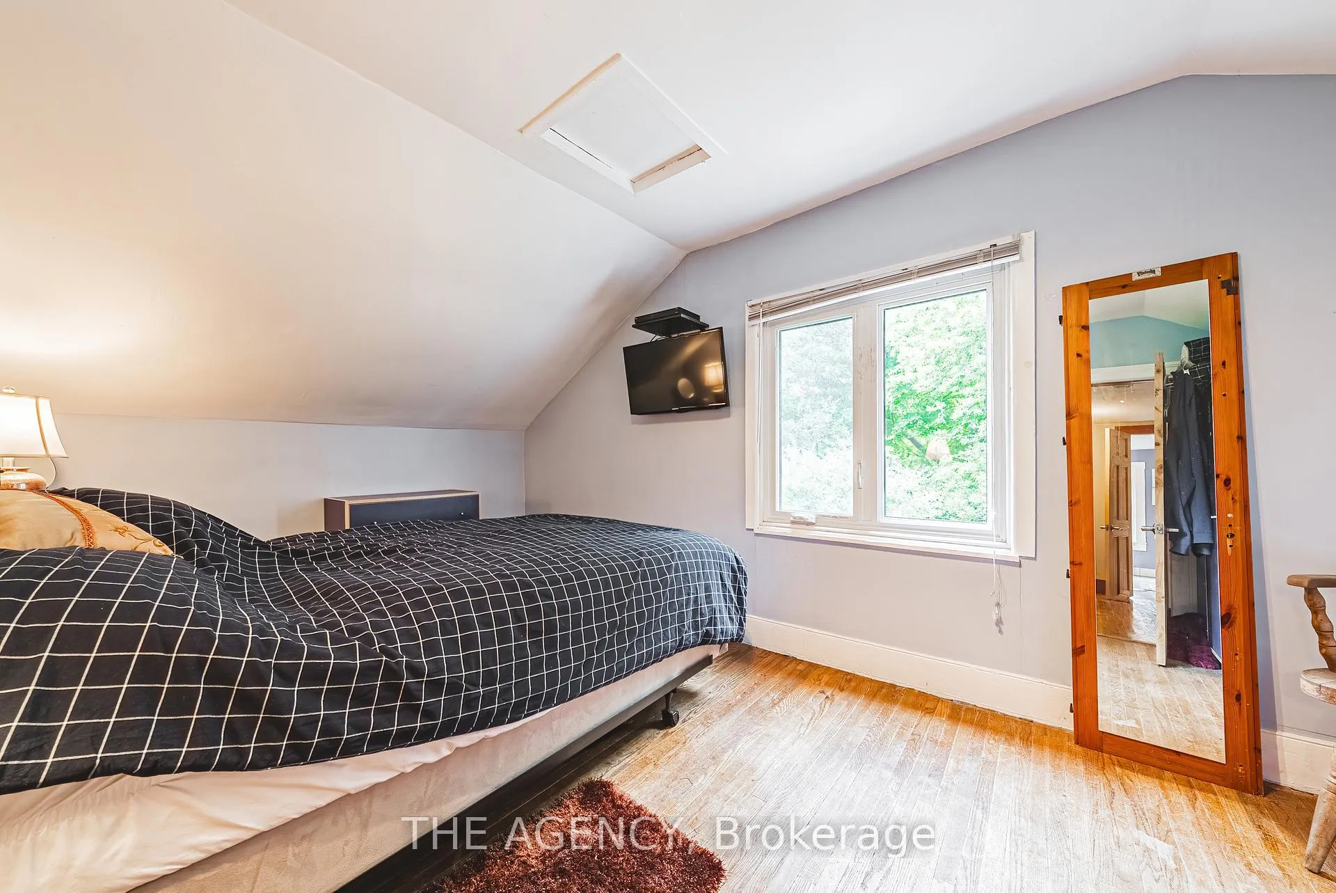 Photo 22 of 327 Campbell Avenue E, Milton, Campbellville — HOMEH