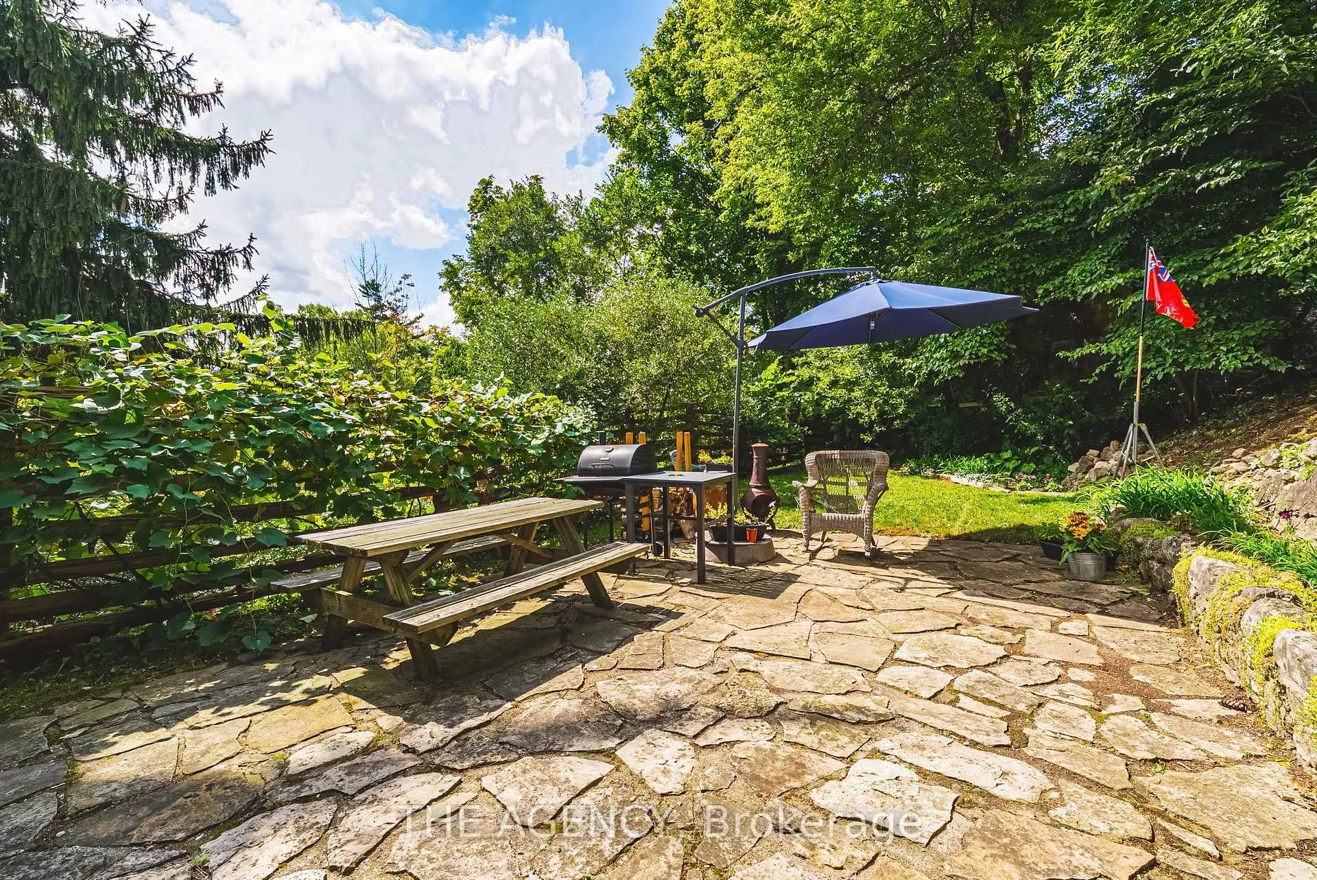 Photo 30 of 327 Campbell Avenue E, Milton, Campbellville — HOMEH