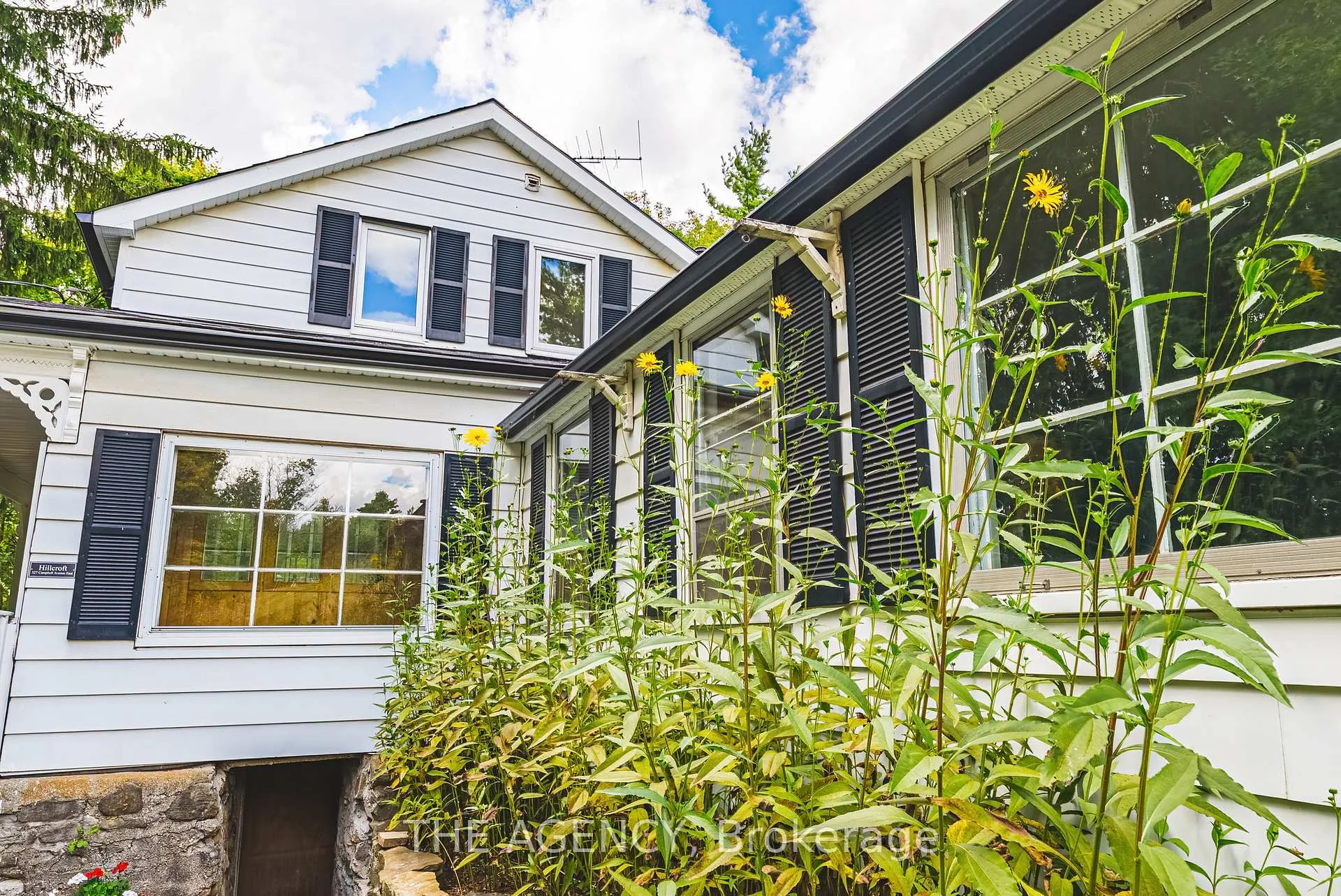 Photo 31 of 327 Campbell Avenue E, Milton, Campbellville — HOMEH