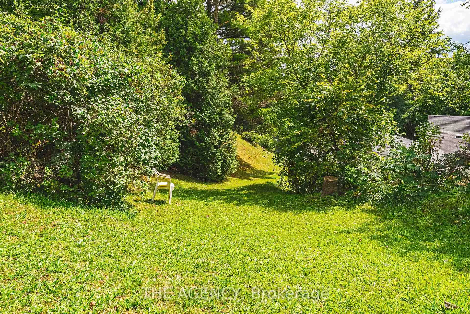 Photo 33 of 327 Campbell Avenue E, Milton, Campbellville — HOMEH