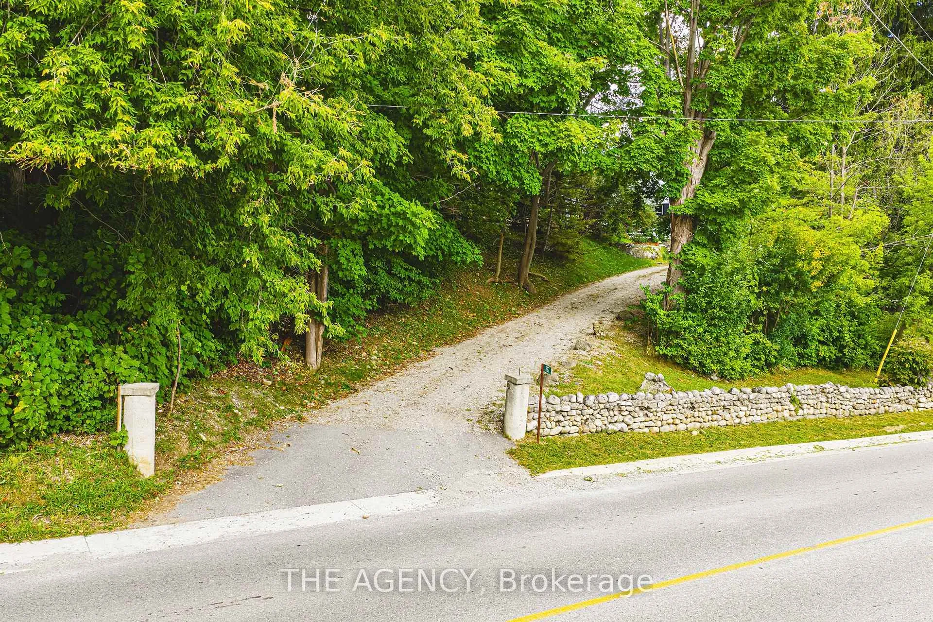 Photo 37 of 327 Campbell Avenue E, Milton, Campbellville — HOMEH