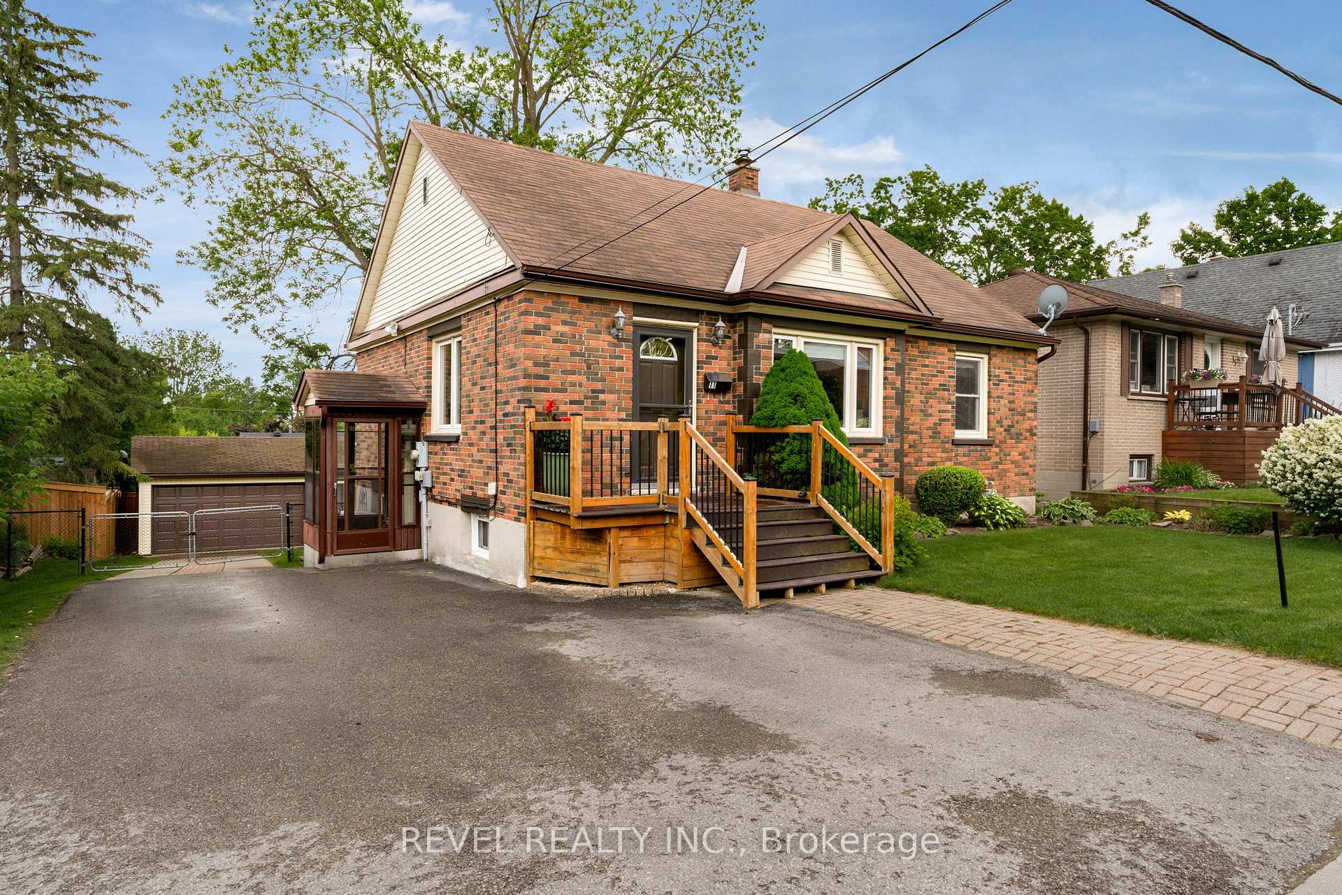 Photo 1 of 11 North Street, Barrie, Wellington — HOMEH