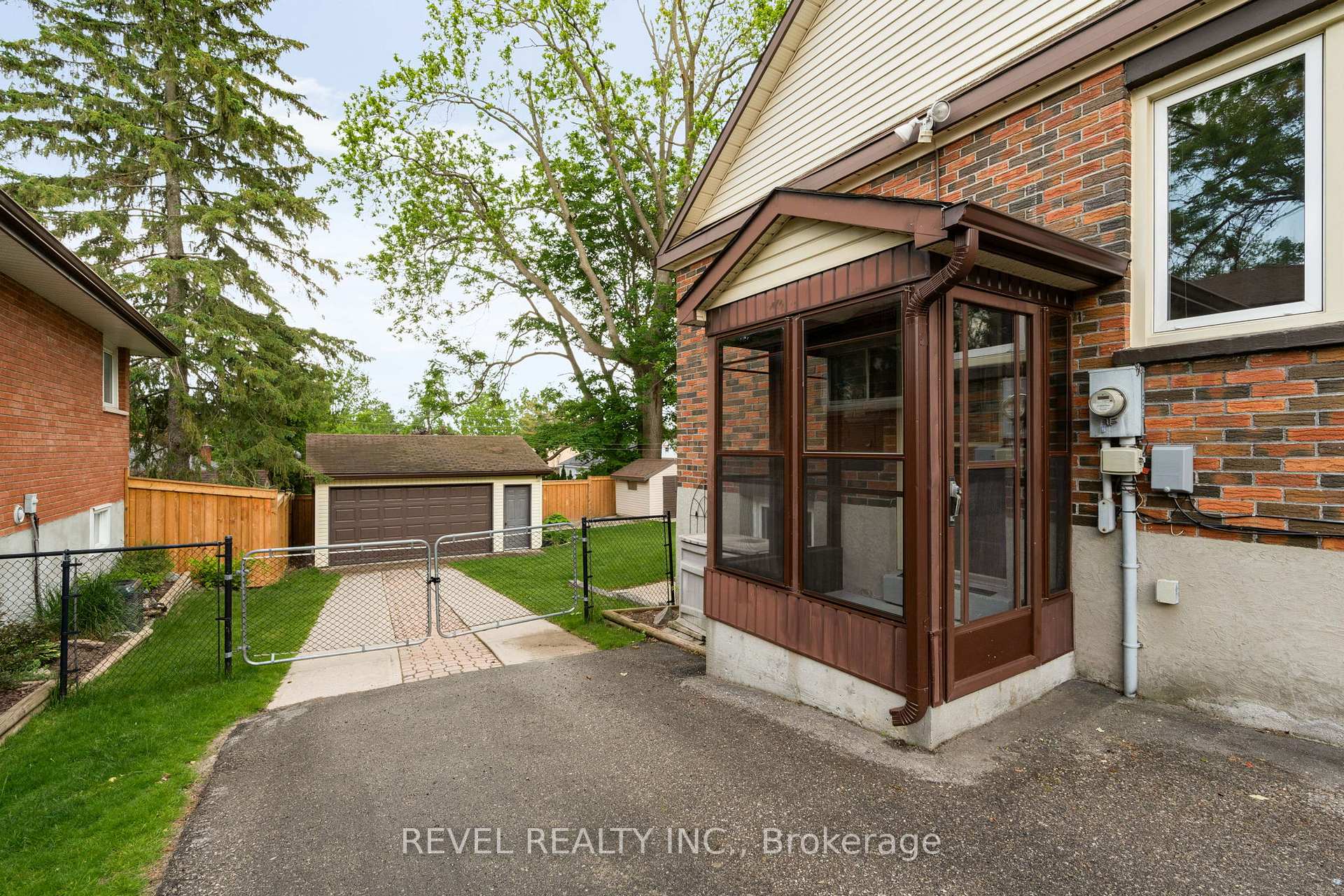 Photo 3 of 11 North Street, Barrie, Wellington — HOMEH