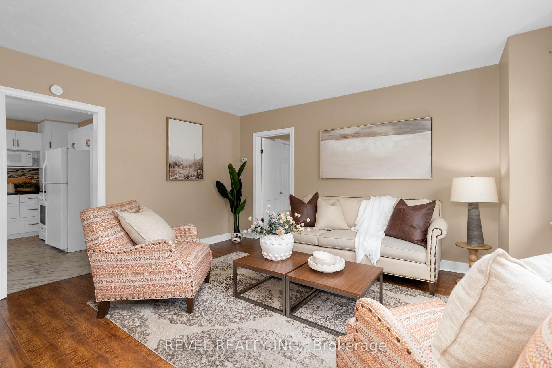 Photo 6 of 11 North Street, Barrie, Wellington — HOMEH