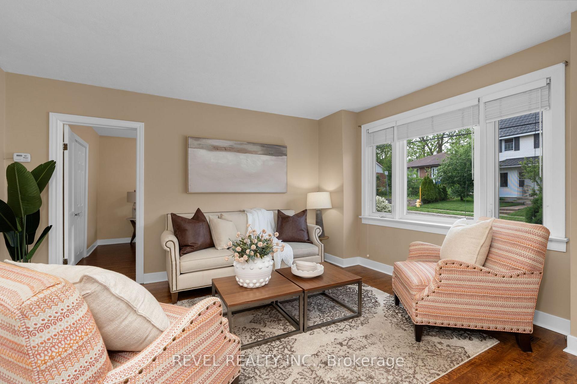 Photo 7 of 11 North Street, Barrie, Wellington — HOMEH