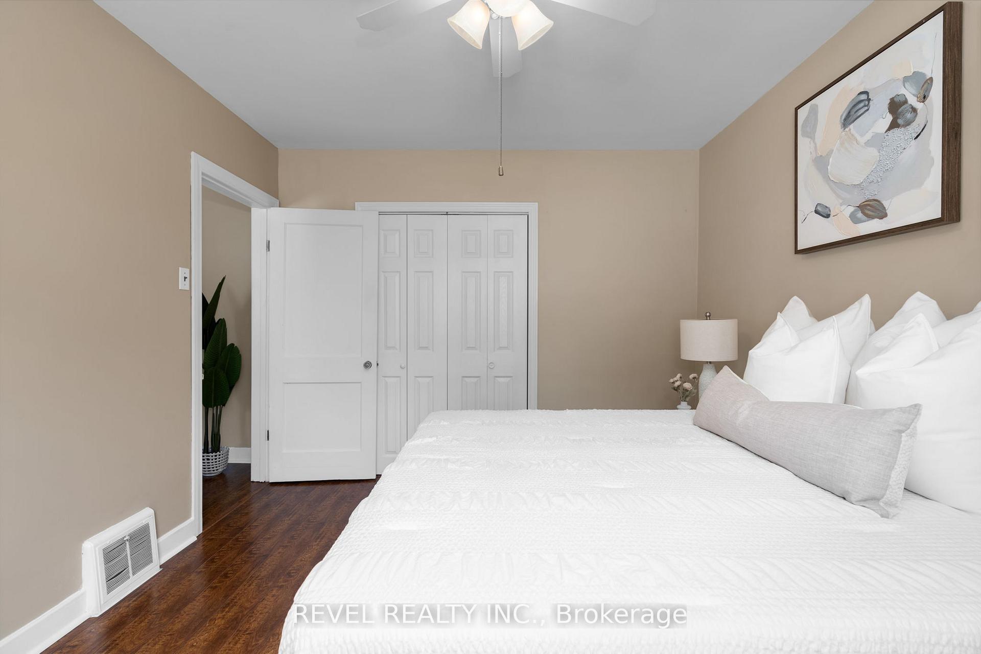 Photo 9 of 11 North Street, Barrie, Wellington — HOMEH