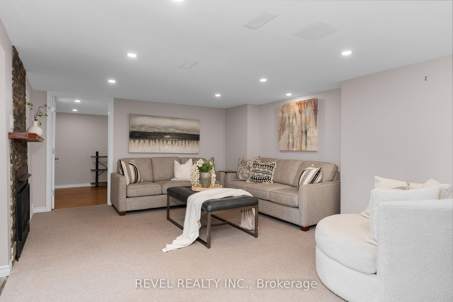 Photo 19 of 11 North Street, Barrie, Wellington — HOMEH