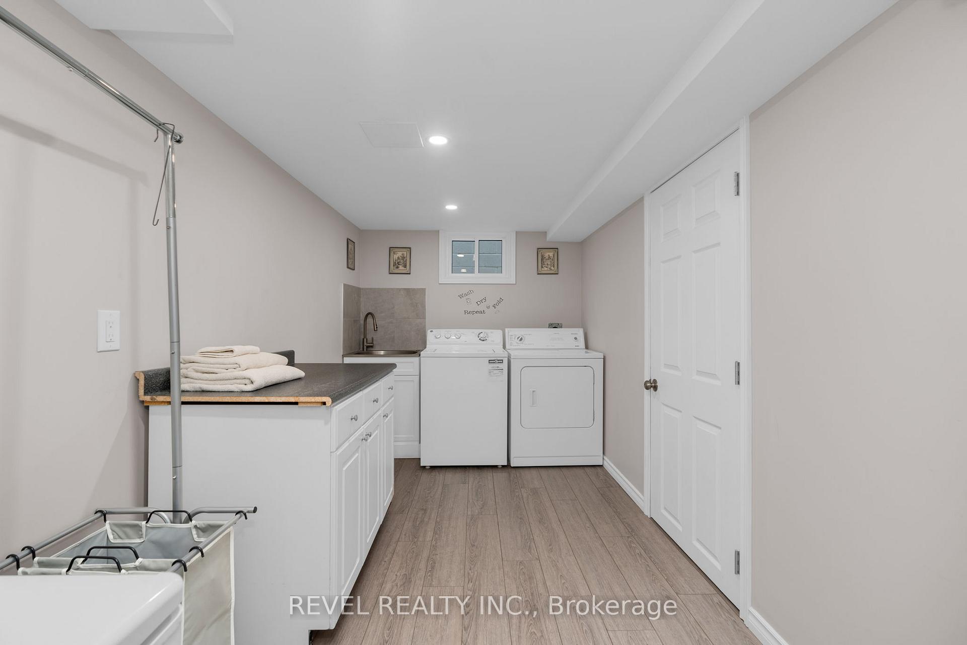 Photo 24 of 11 North Street, Barrie, Wellington — HOMEH