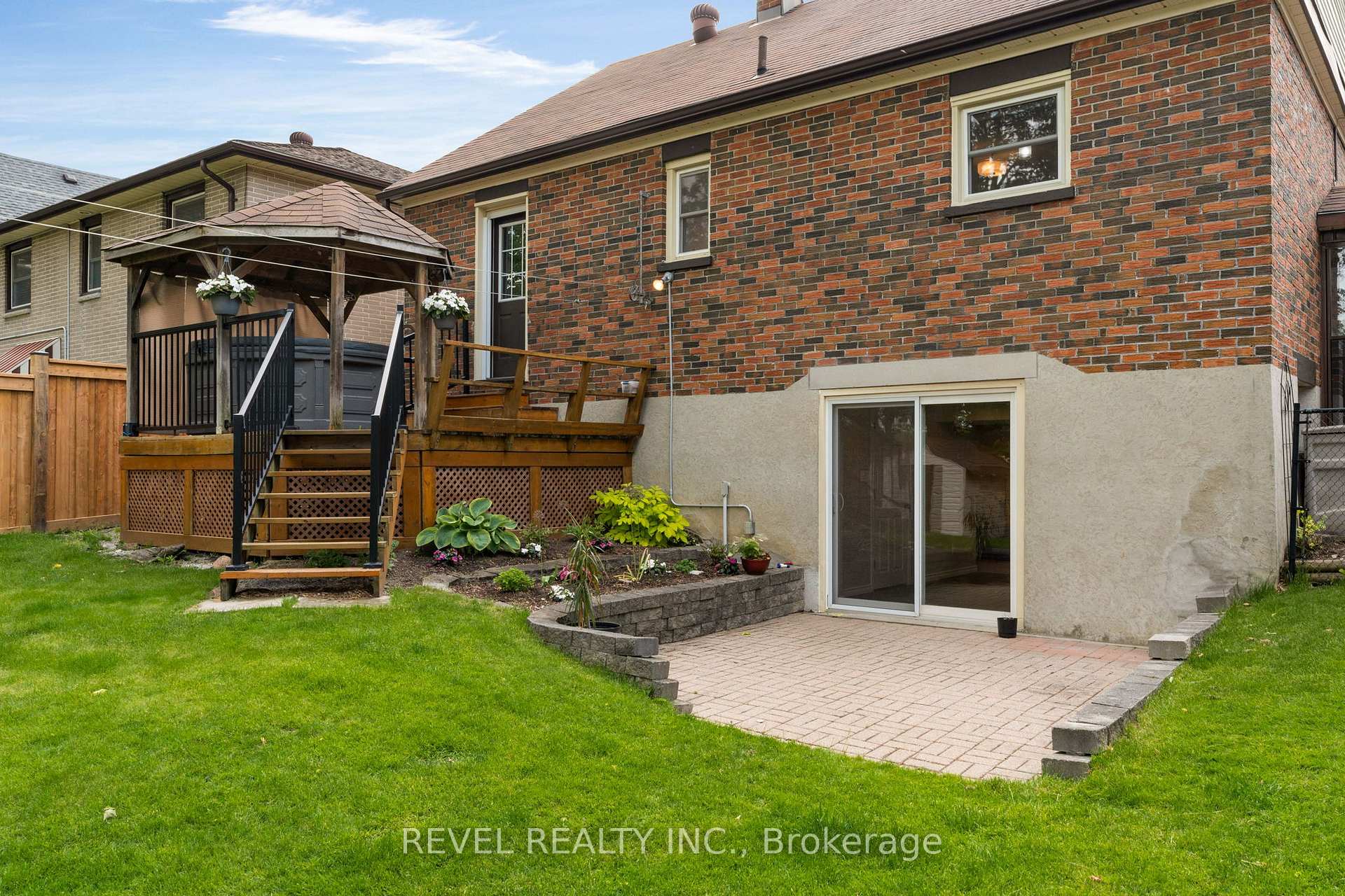 Photo 26 of 11 North Street, Barrie, Wellington — HOMEH