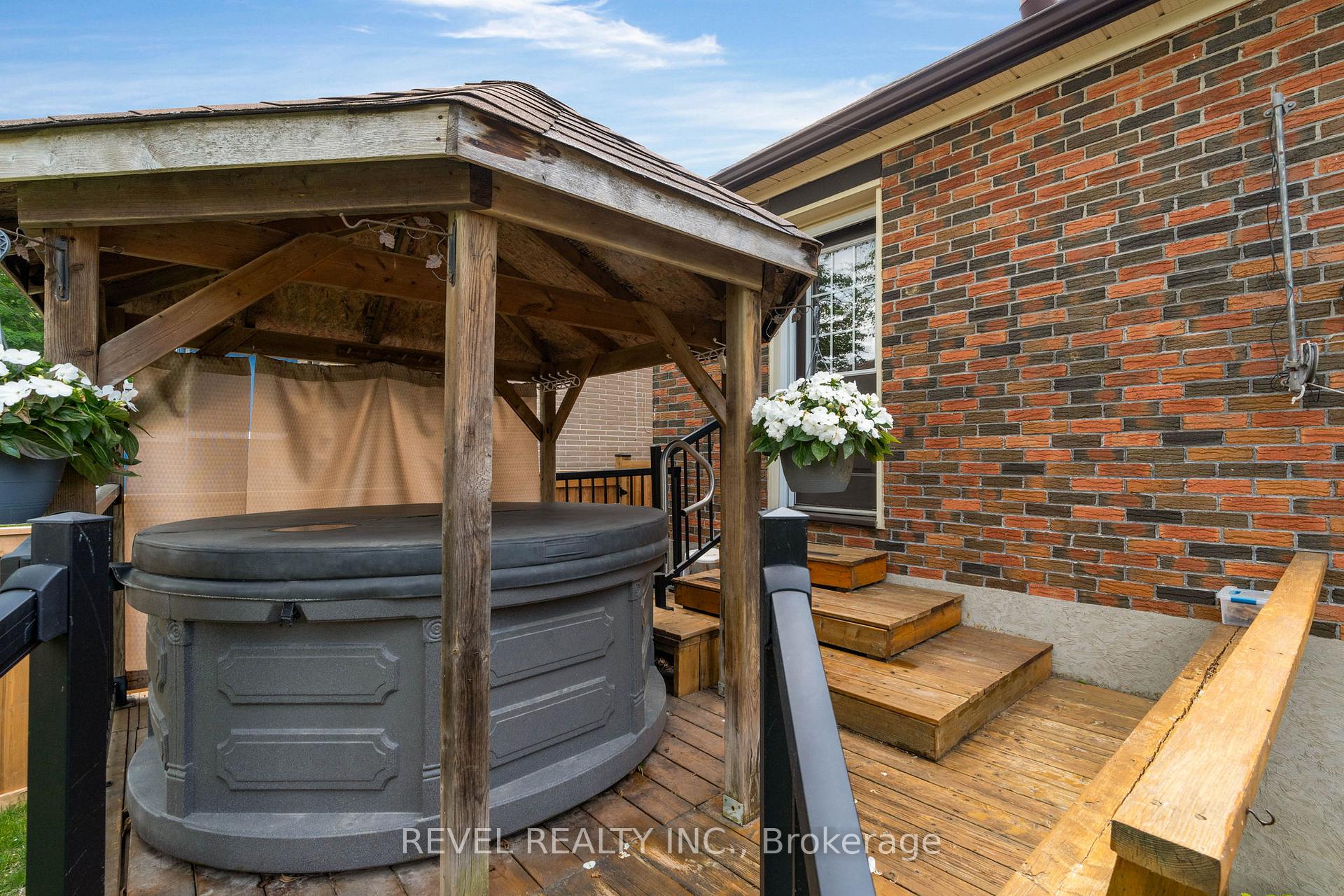 Photo 27 of 11 North Street, Barrie, Wellington — HOMEH