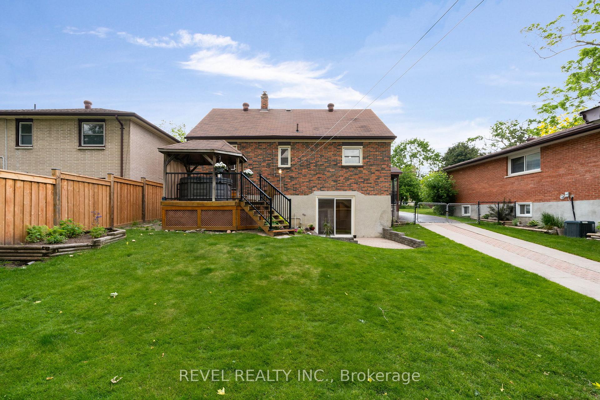 Photo 31 of 11 North Street, Barrie, Wellington — HOMEH