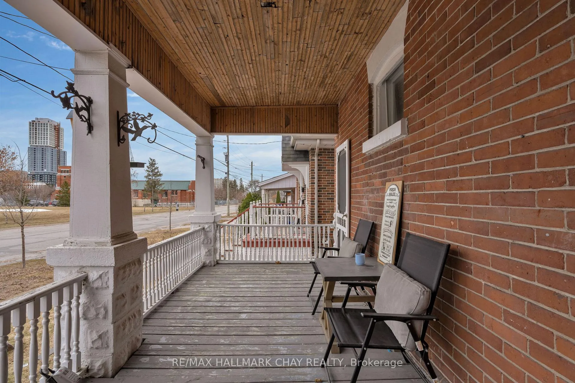Photo 5 of 66 Parkside Drive, Barrie, Queen's Park — HOMEH