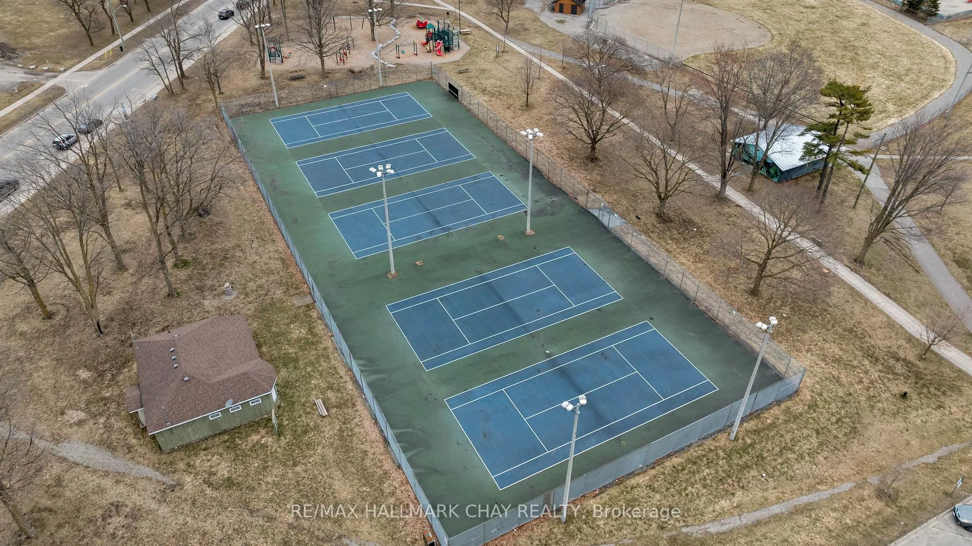 Photo 35 of 66 Parkside Drive, Barrie, Queen's Park — HOMEH