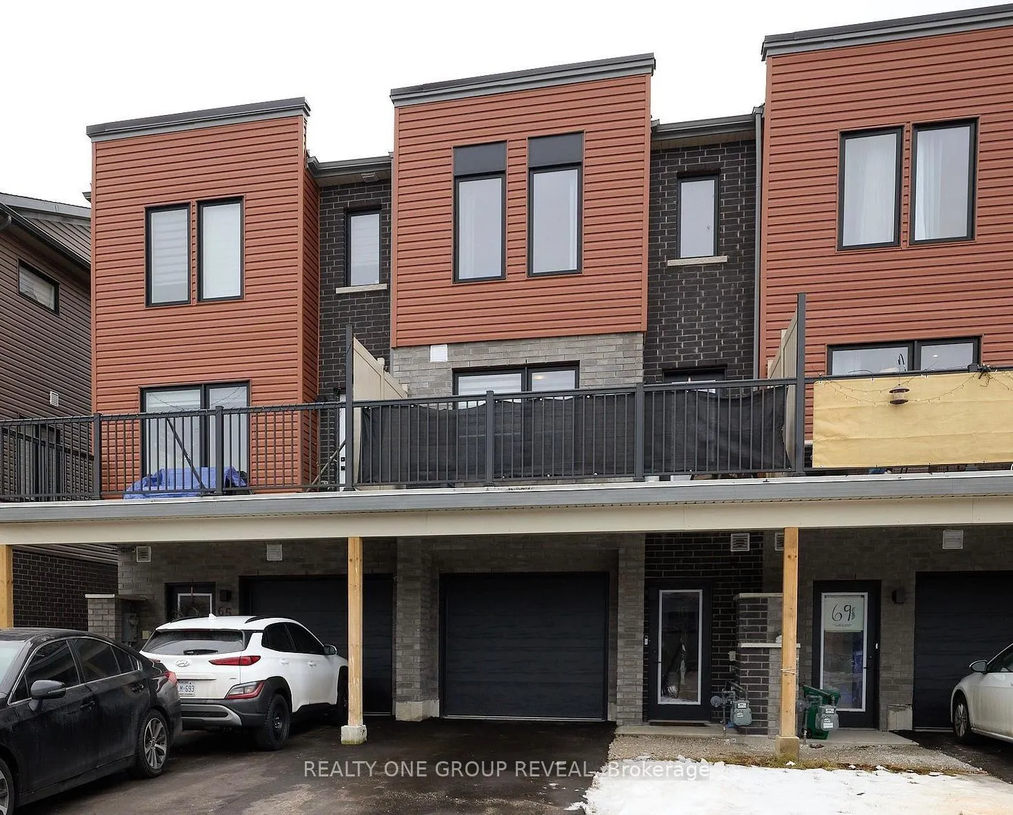 Front of 67 Fairlane Avenue