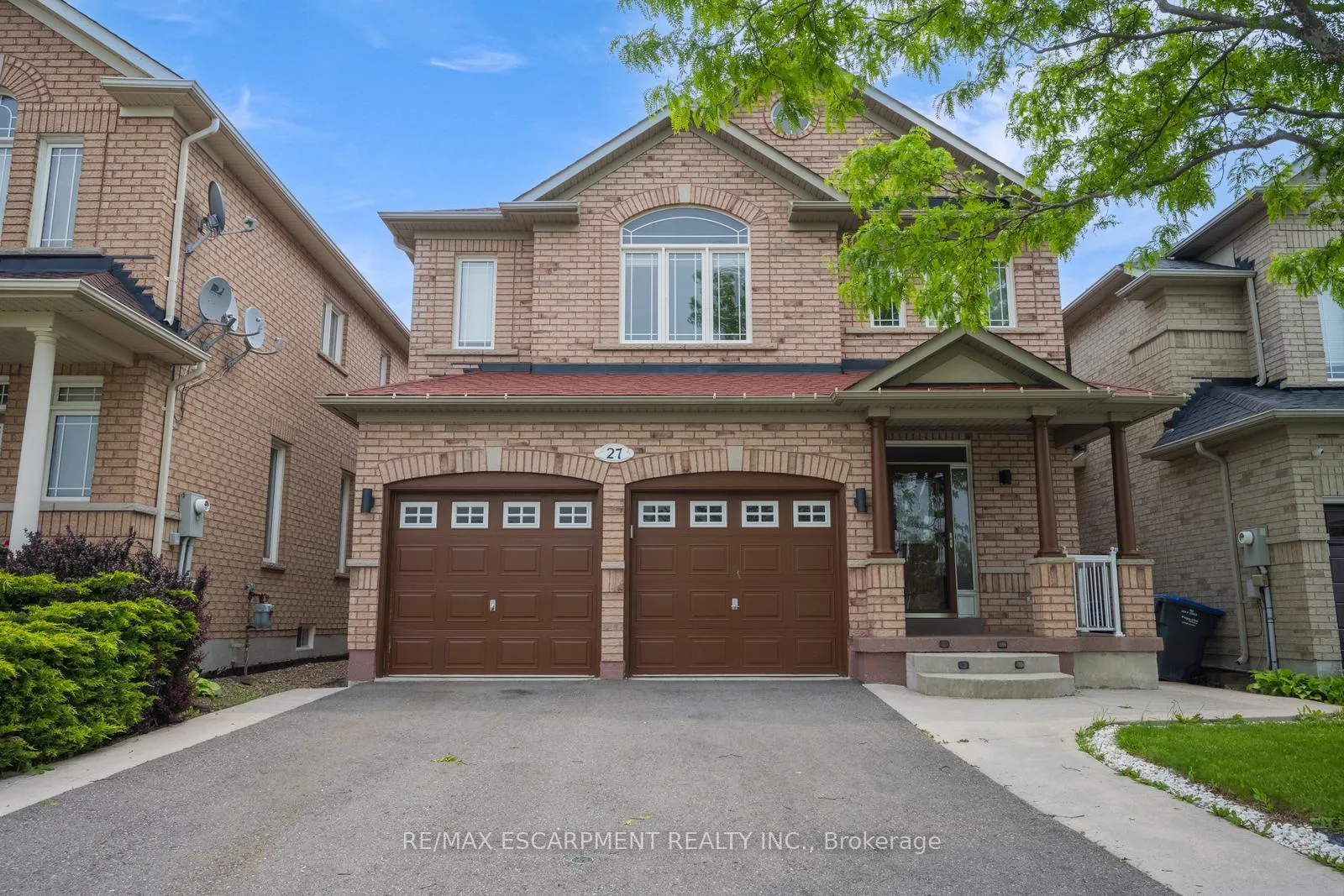 Photo 1 of 27 Putnam Drive, Brampton, Fletcher's Meadow — HOMEH