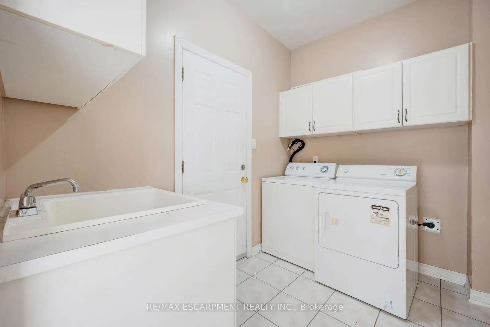 Photo 14 of 27 Putnam Drive, Brampton, Fletcher's Meadow — HOMEH