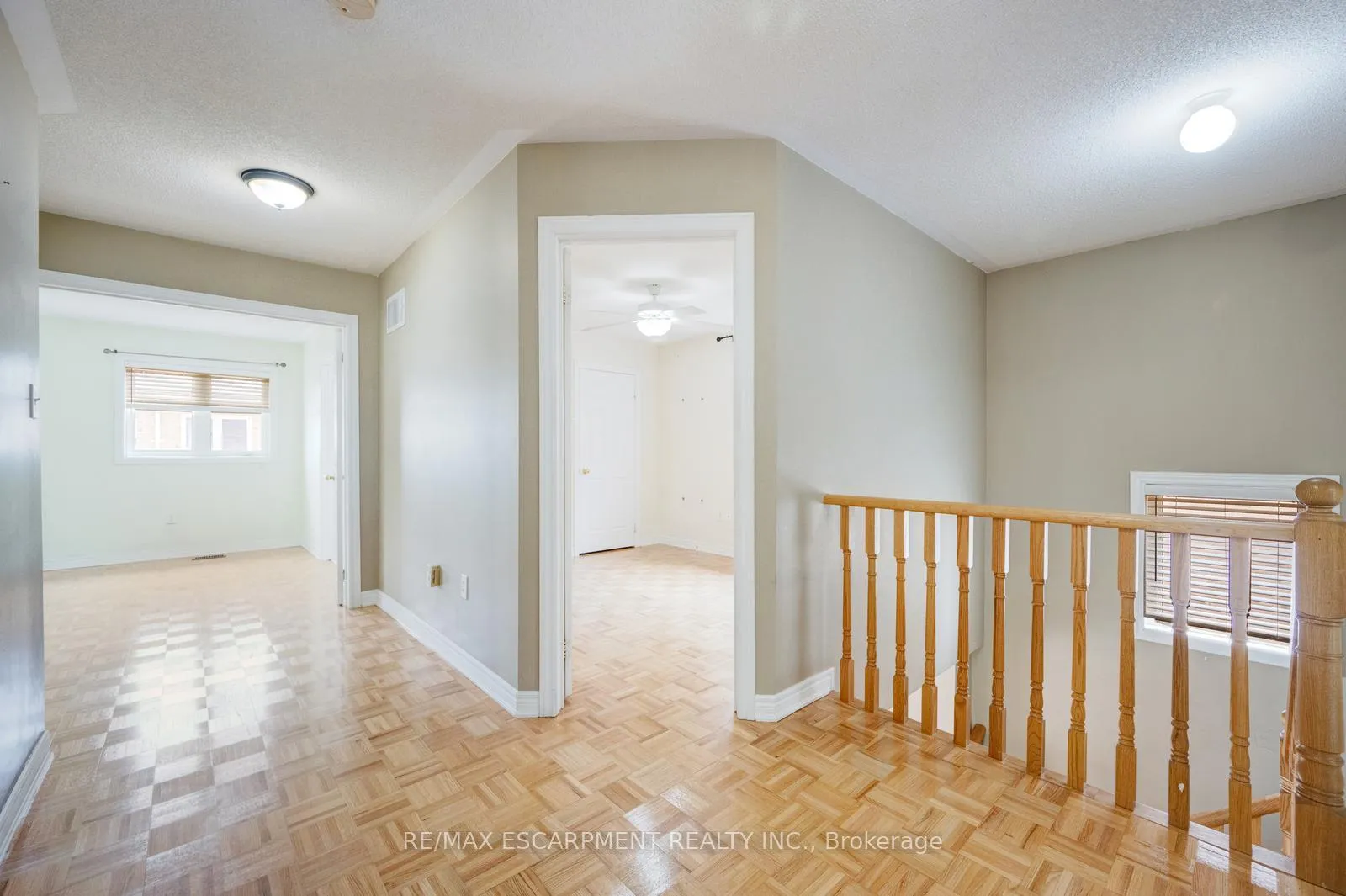 Photo 15 of 27 Putnam Drive, Brampton, Fletcher's Meadow — HOMEH