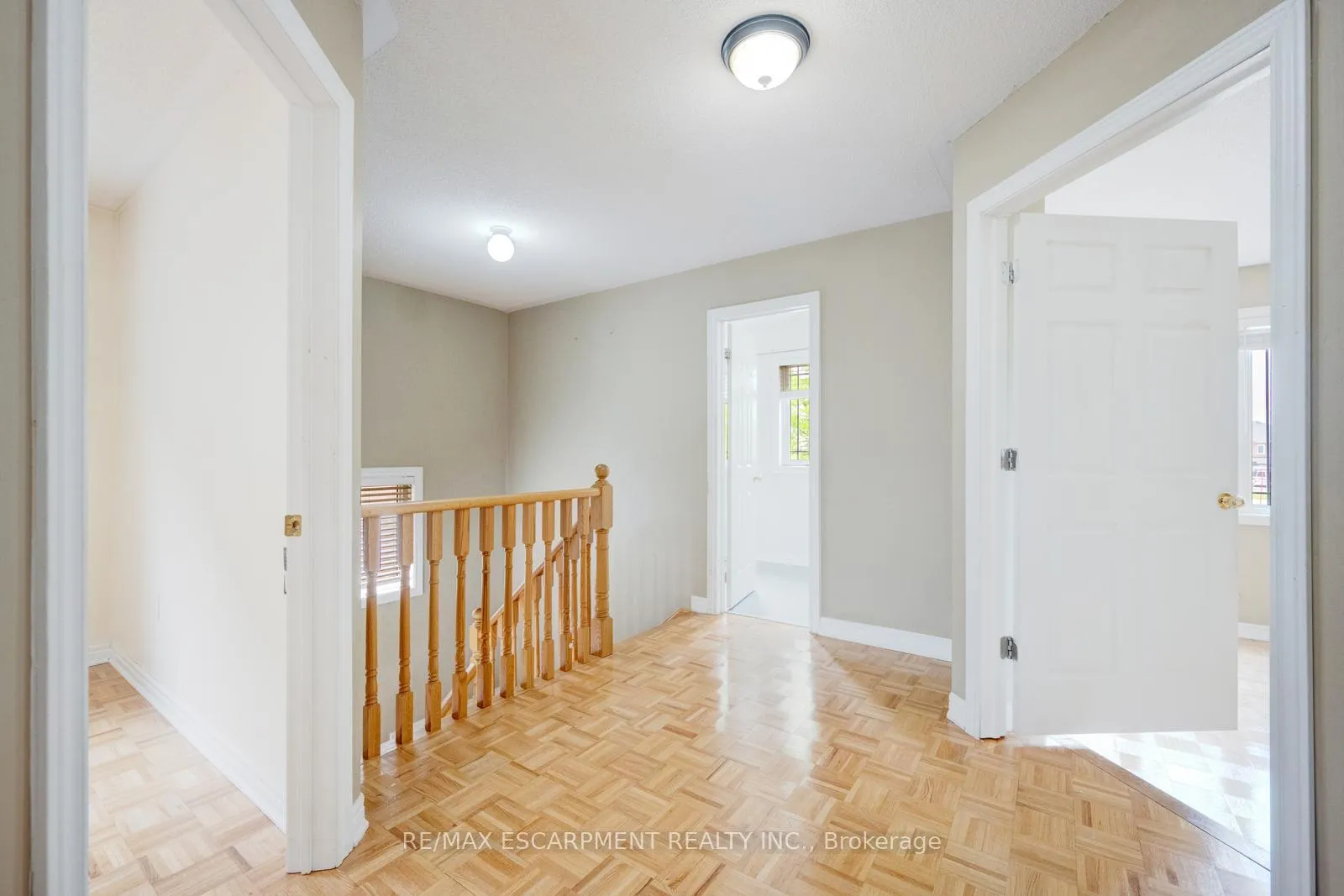 Photo 21 of 27 Putnam Drive, Brampton, Fletcher's Meadow — HOMEH