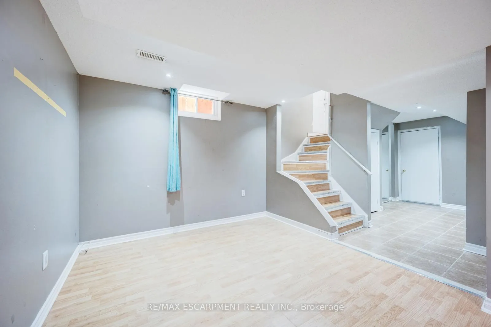 Photo 31 of 27 Putnam Drive, Brampton, Fletcher's Meadow — HOMEH