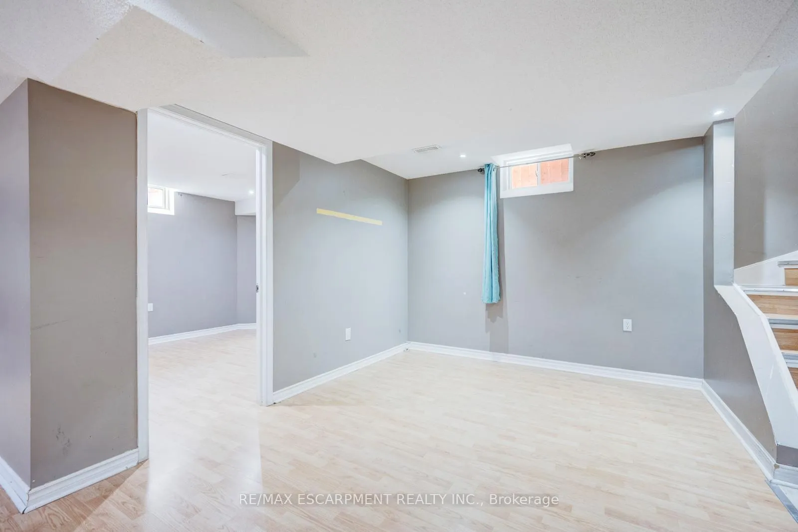 Photo 32 of 27 Putnam Drive, Brampton, Fletcher's Meadow — HOMEH