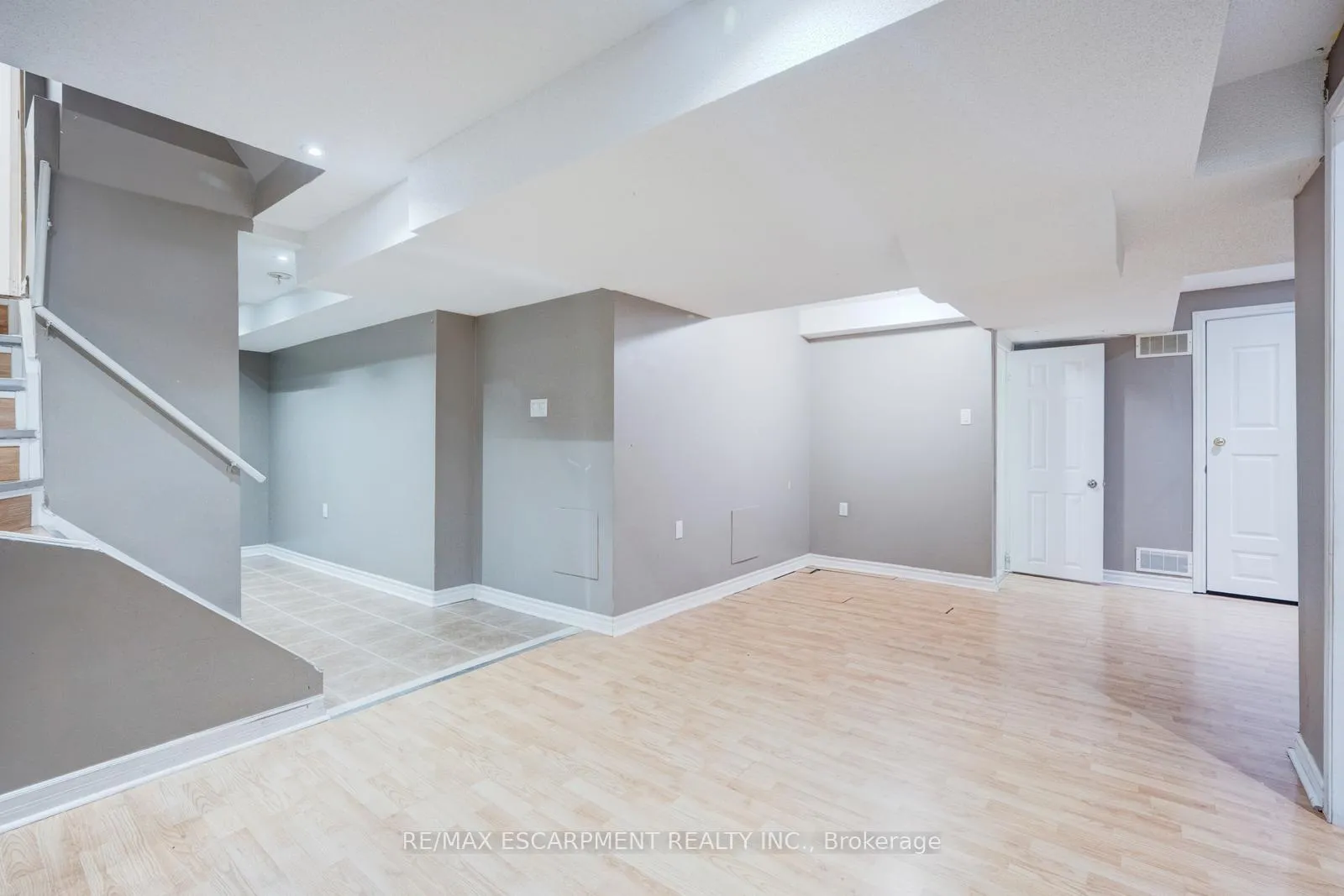 Photo 33 of 27 Putnam Drive, Brampton, Fletcher's Meadow — HOMEH