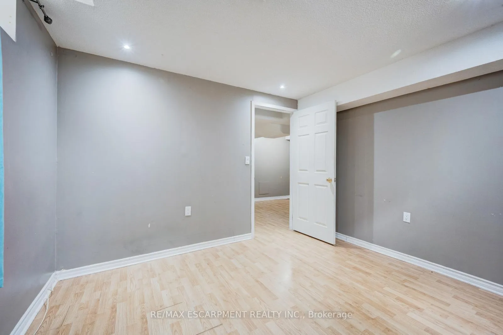 Photo 36 of 27 Putnam Drive, Brampton, Fletcher's Meadow — HOMEH