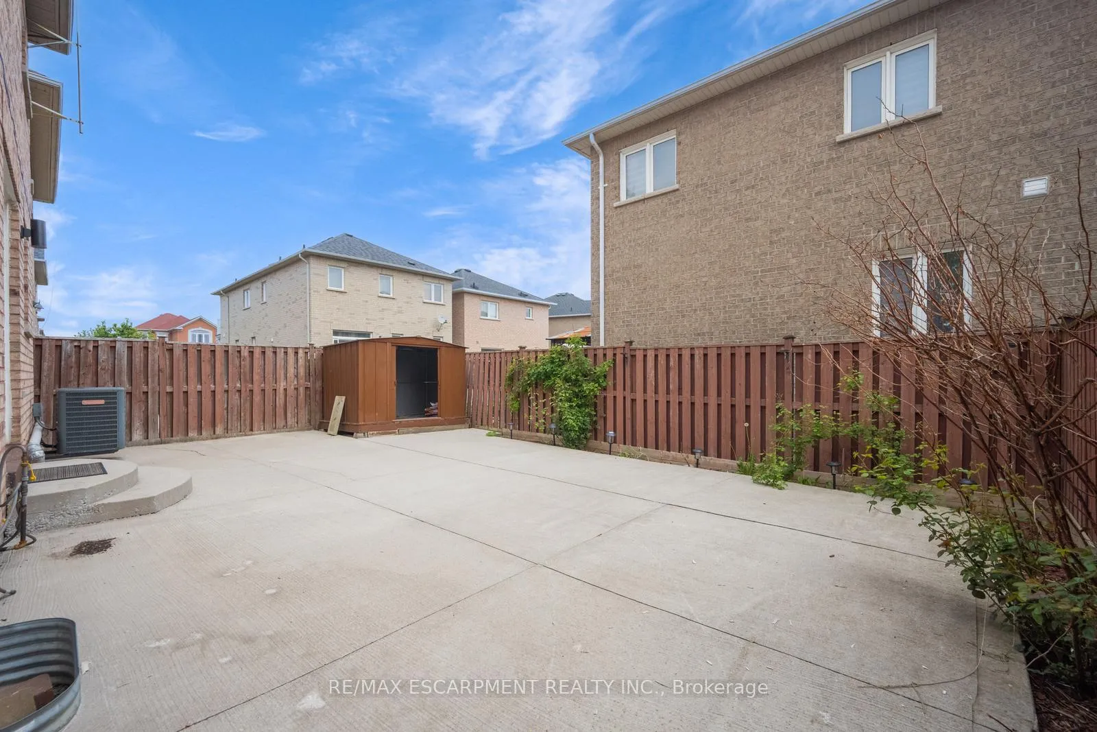Photo 40 of 27 Putnam Drive, Brampton, Fletcher's Meadow — HOMEH