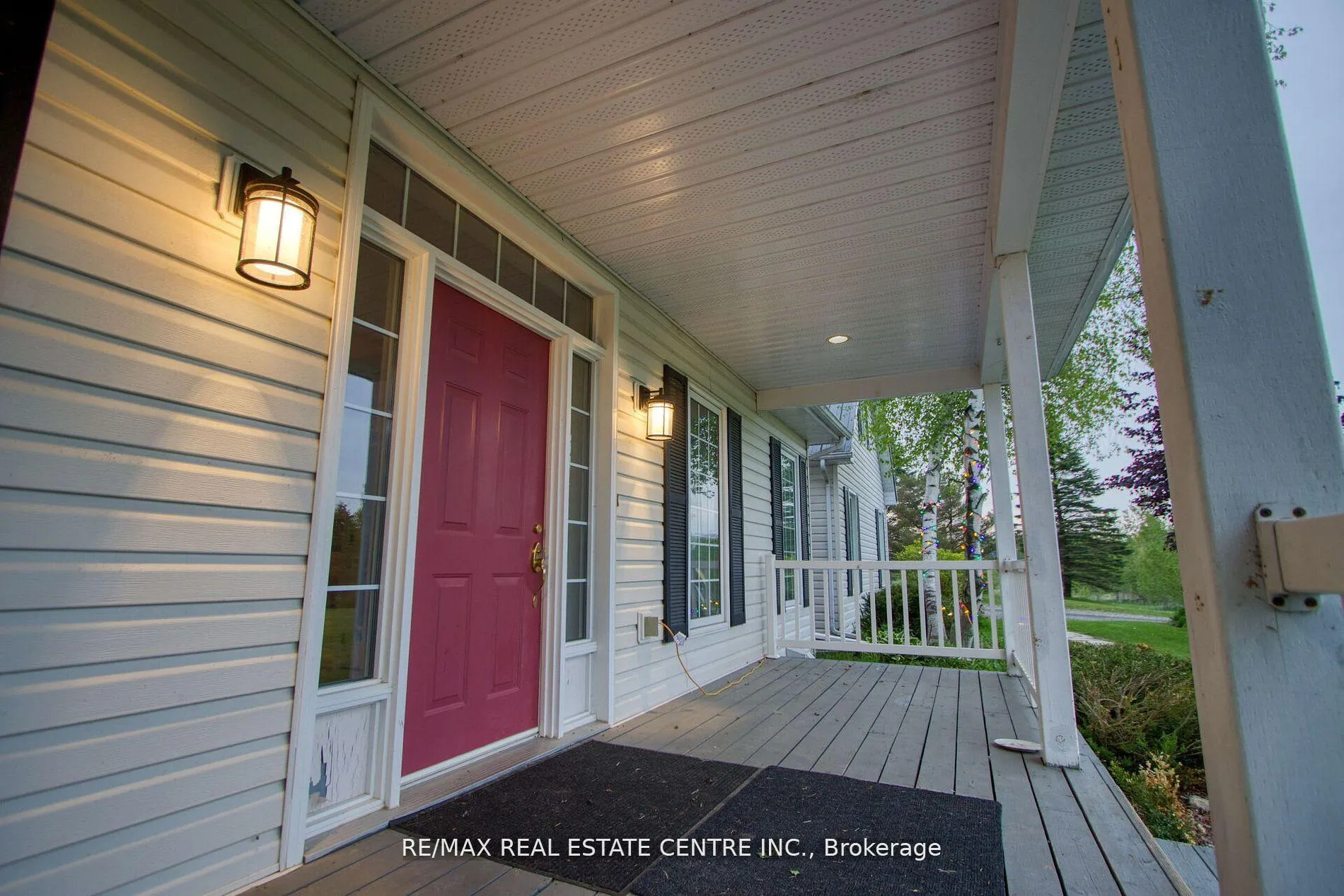 Photo 2 of 474446 County Road 11, Amaranth, Rural Amaranth — HOMEH