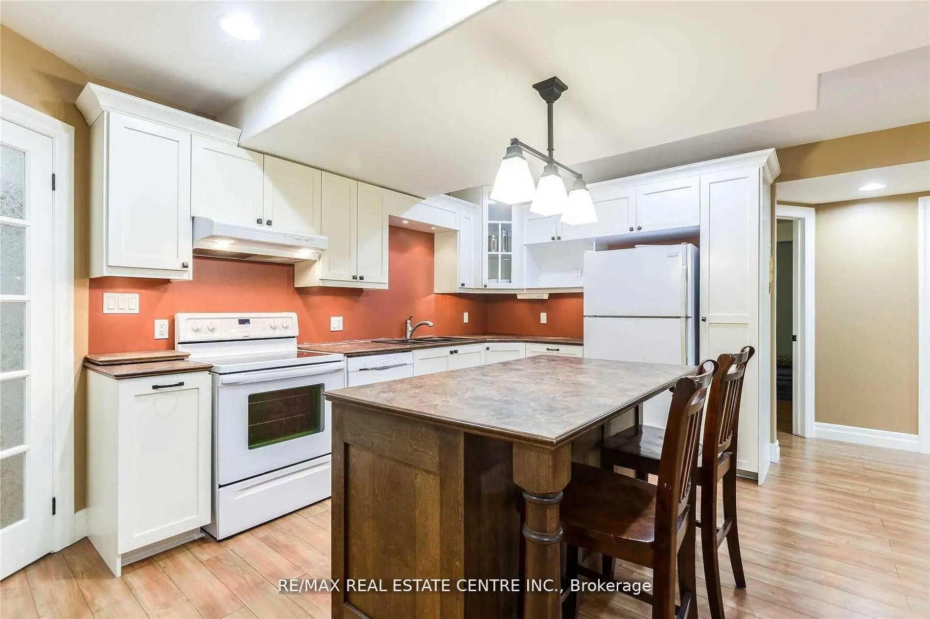 Photo 15 of 474446 County Road 11, Amaranth, Rural Amaranth — HOMEH