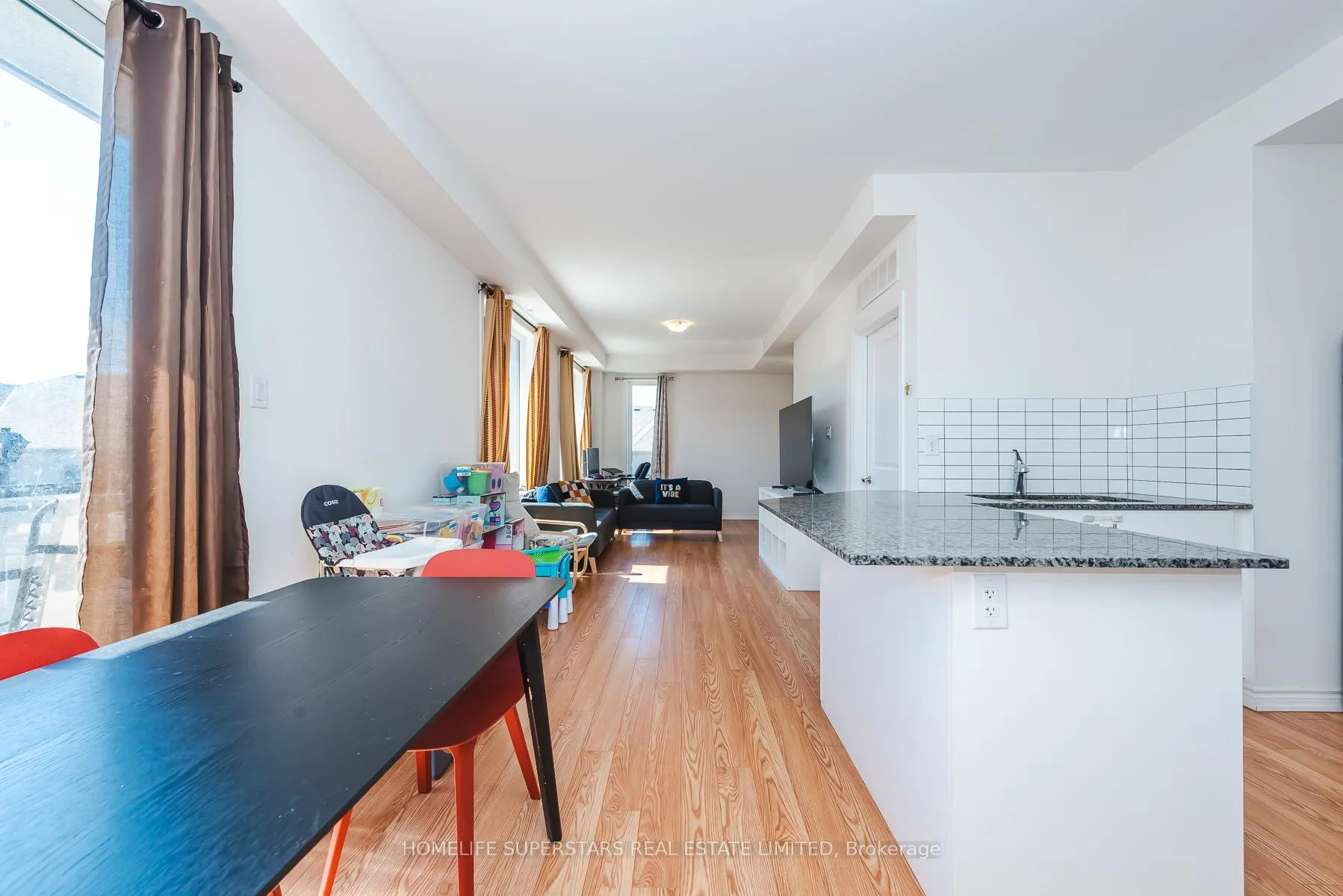 Photo 17 of Unit 3, 10 Knotsberry Circle, Brampton, Bram West — HOMEH
