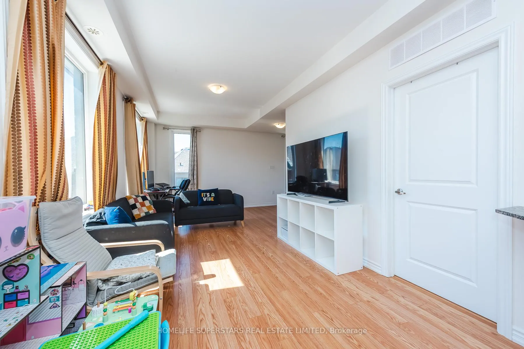 Photo 18 of Unit 3, 10 Knotsberry Circle, Brampton, Bram West — HOMEH