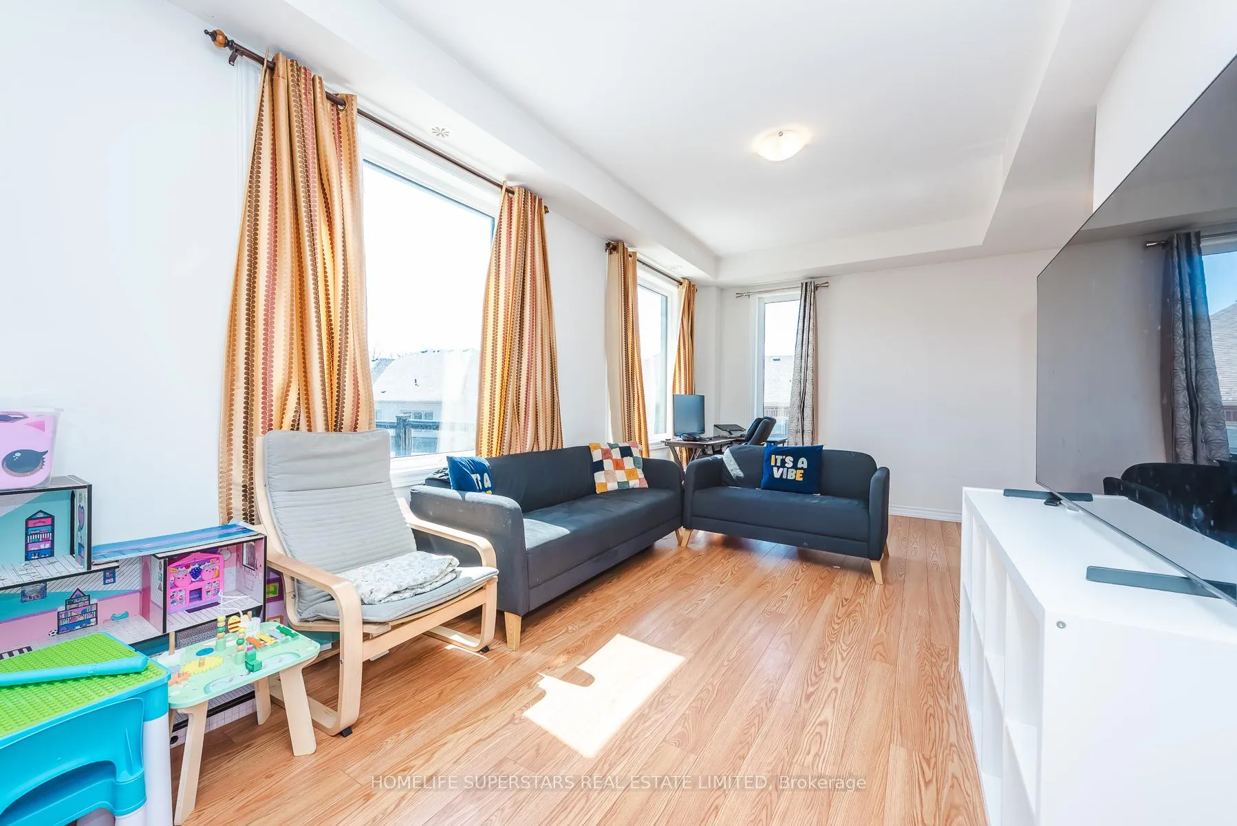 Photo 20 of Unit 3, 10 Knotsberry Circle, Brampton, Bram West — HOMEH