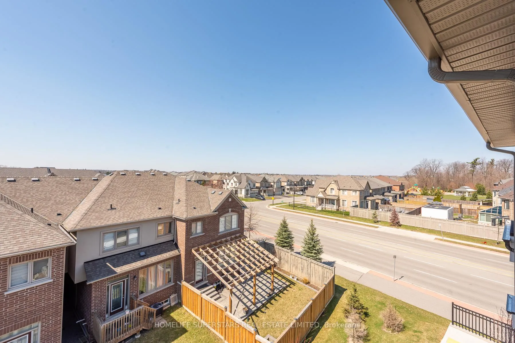 Photo 39 of Unit 3, 10 Knotsberry Circle, Brampton, Bram West — HOMEH