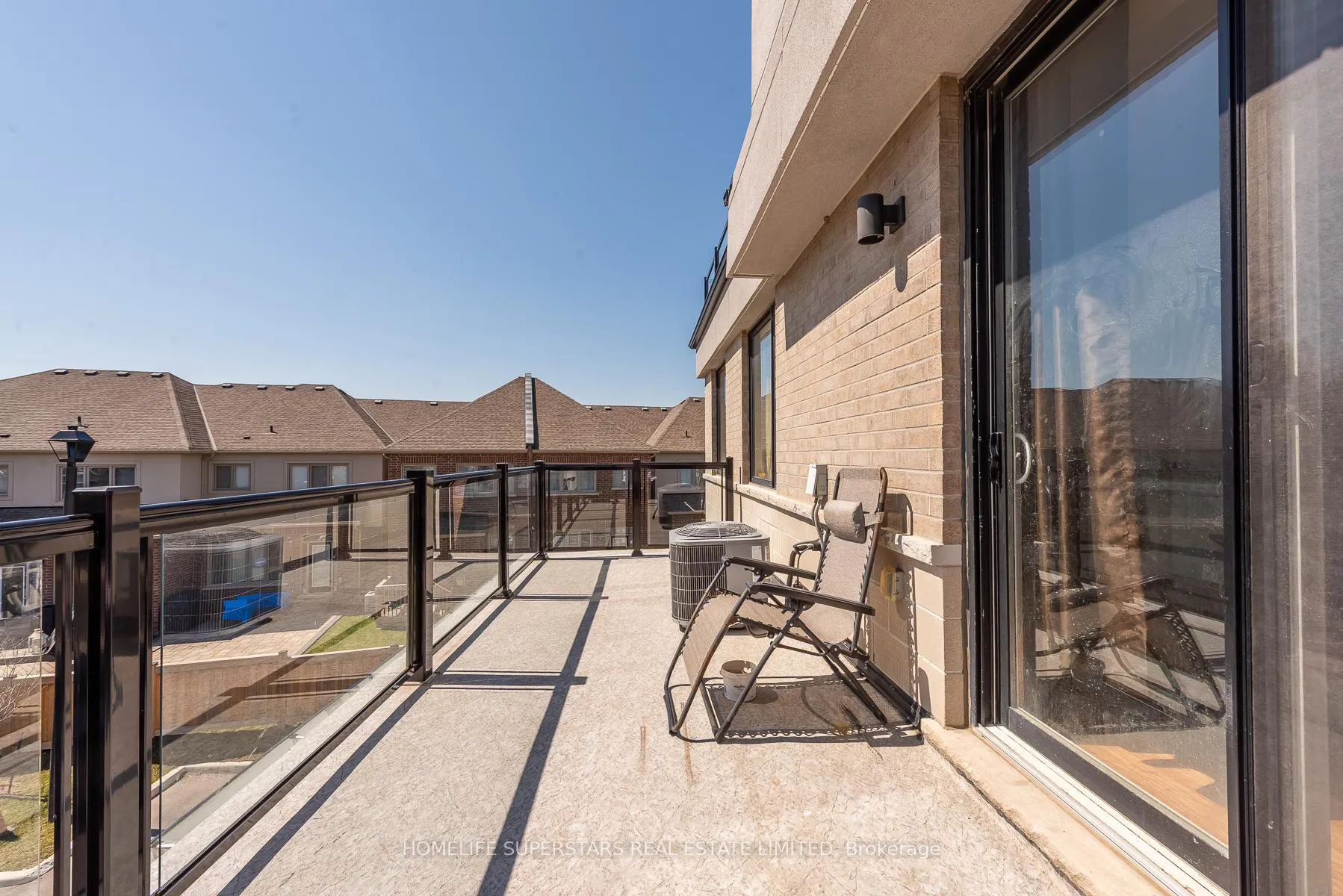 Photo 46 of Unit 3, 10 Knotsberry Circle, Brampton, Bram West — HOMEH