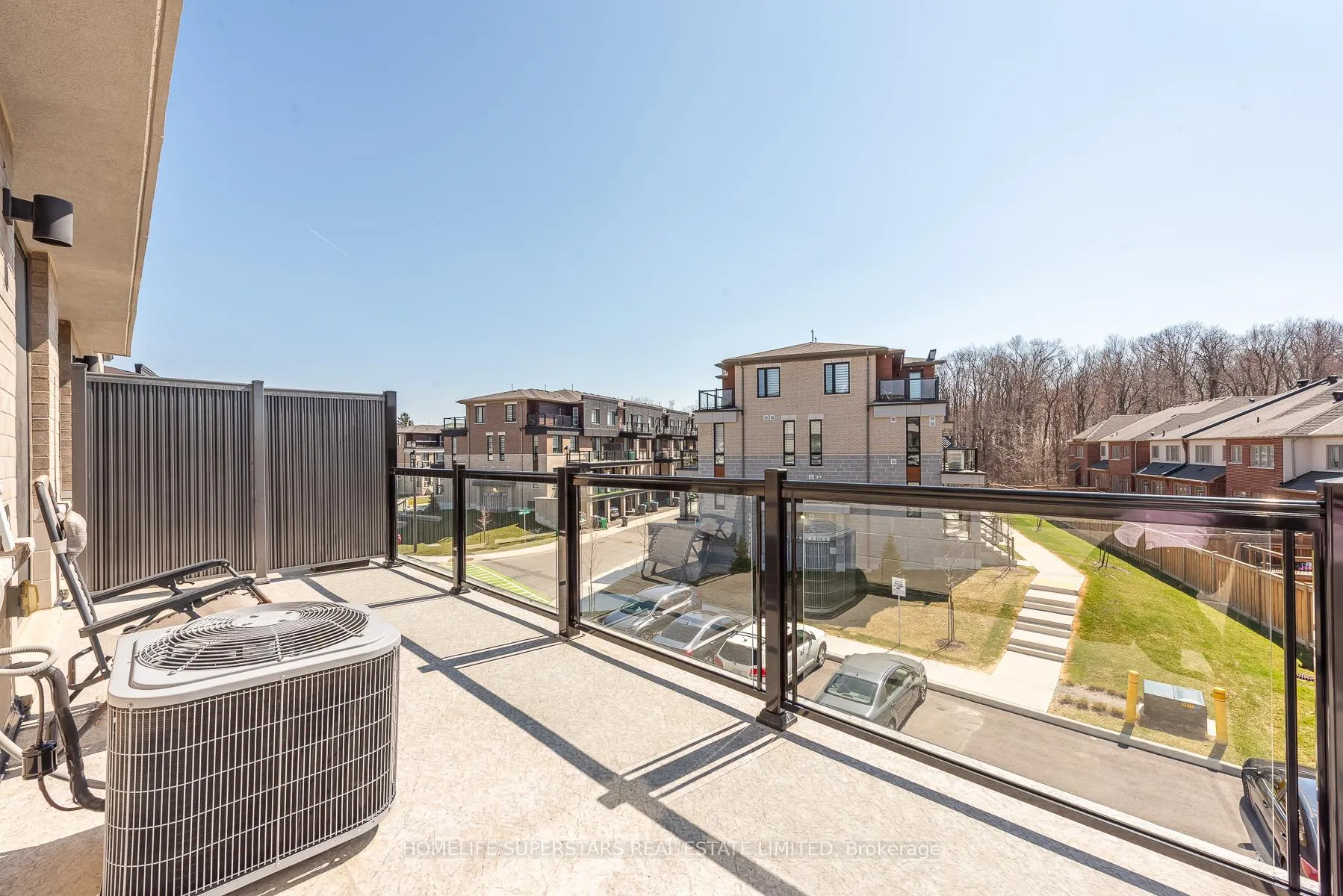 Photo 47 of Unit 3, 10 Knotsberry Circle, Brampton, Bram West — HOMEH