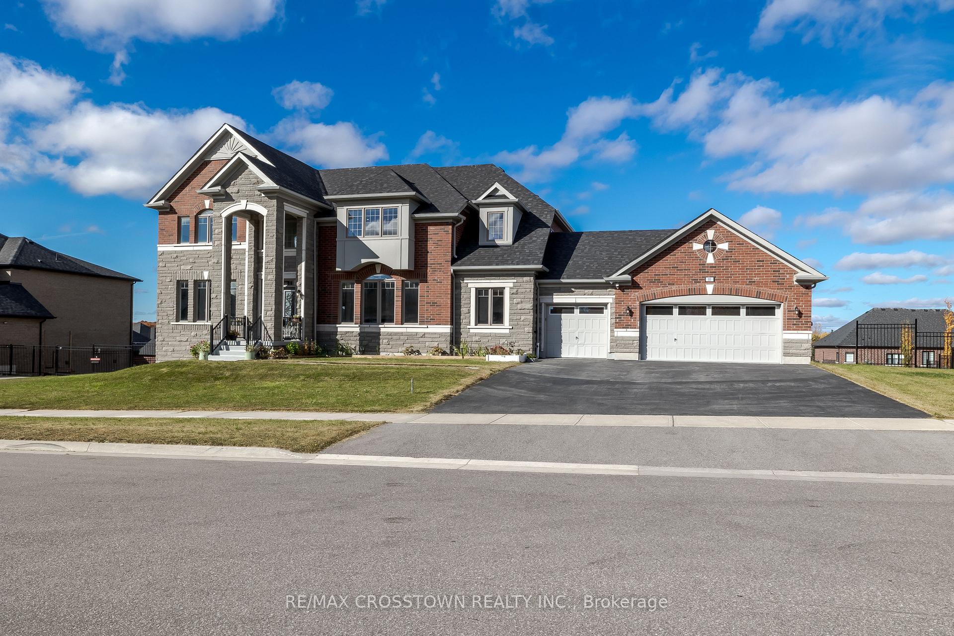 Front of 10 Stewart Crescent