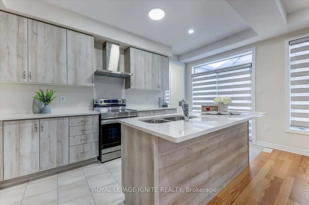 Photo 11 of 1 Waterfront Crescent, Whitby, Port Whitby — HOMEH