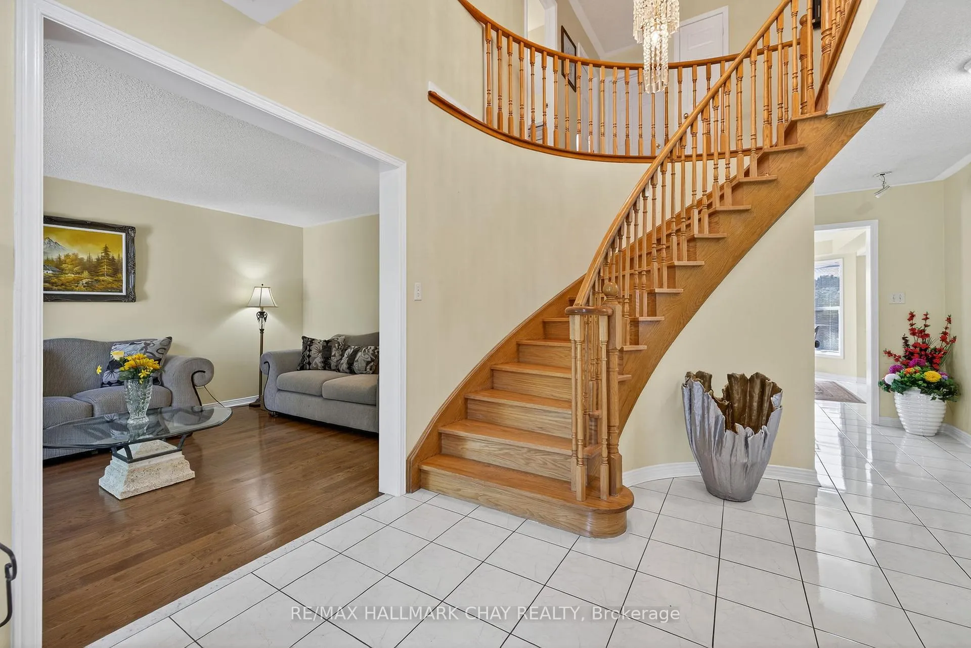 Photo 4 of 25 Heatherwood Crescent, Markham, Unionville — HOMEH