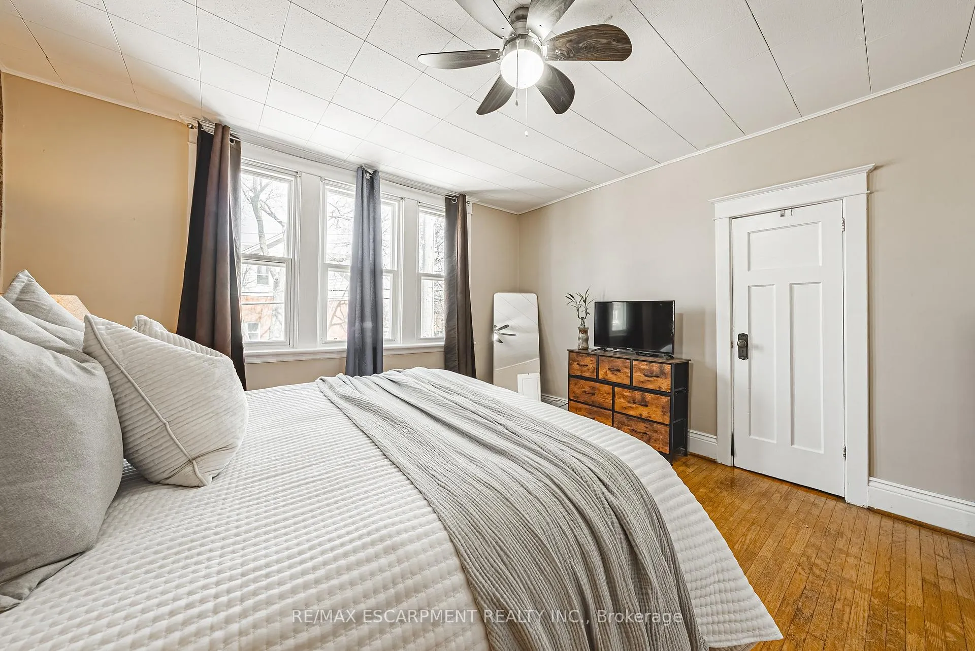 Photo 13 of 460 Maple Avenue, Hamilton, Delta — HOMEH