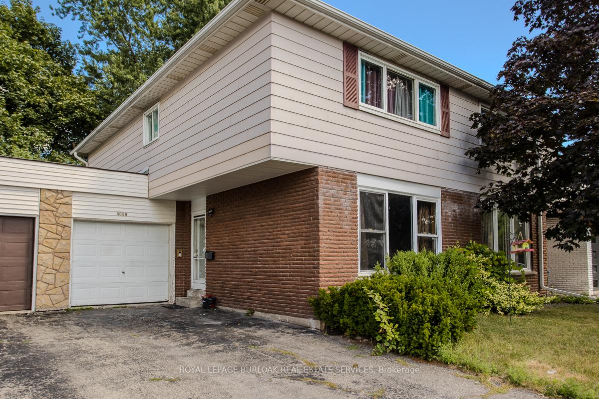 Photo 2 of 4050 Longmoor Drive, Burlington, Shoreacres — HOMEH