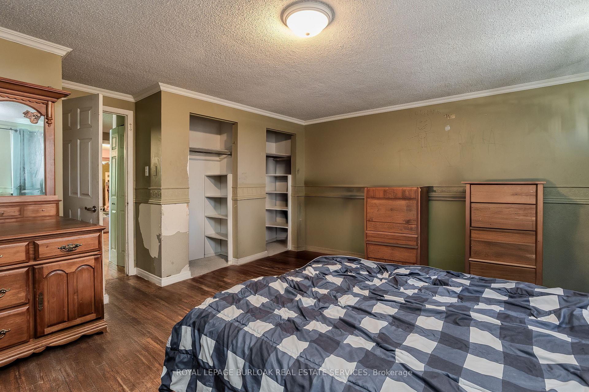 Photo 14 of 4050 Longmoor Drive, Burlington, Shoreacres — HOMEH