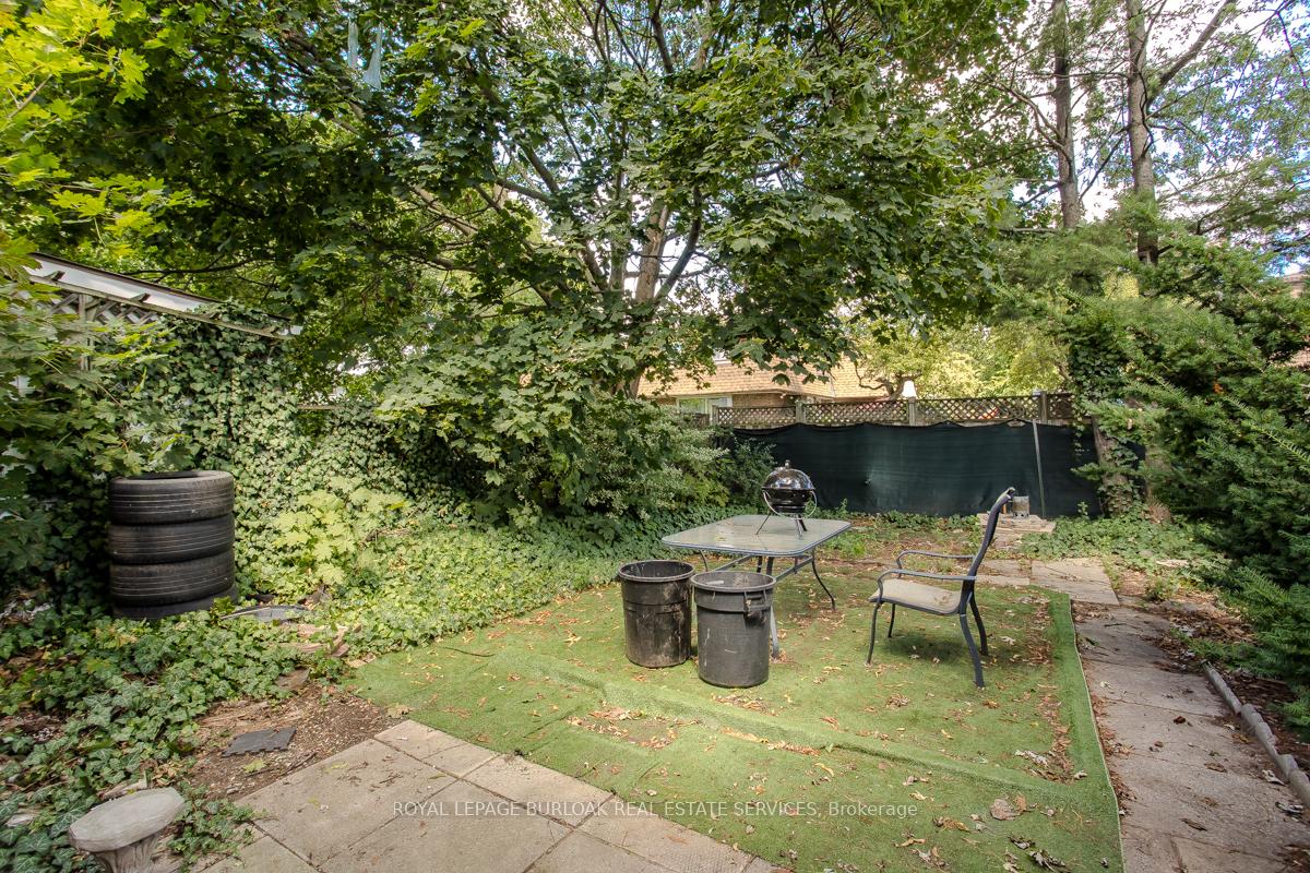 Photo 21 of 4050 Longmoor Drive, Burlington, Shoreacres — HOMEH