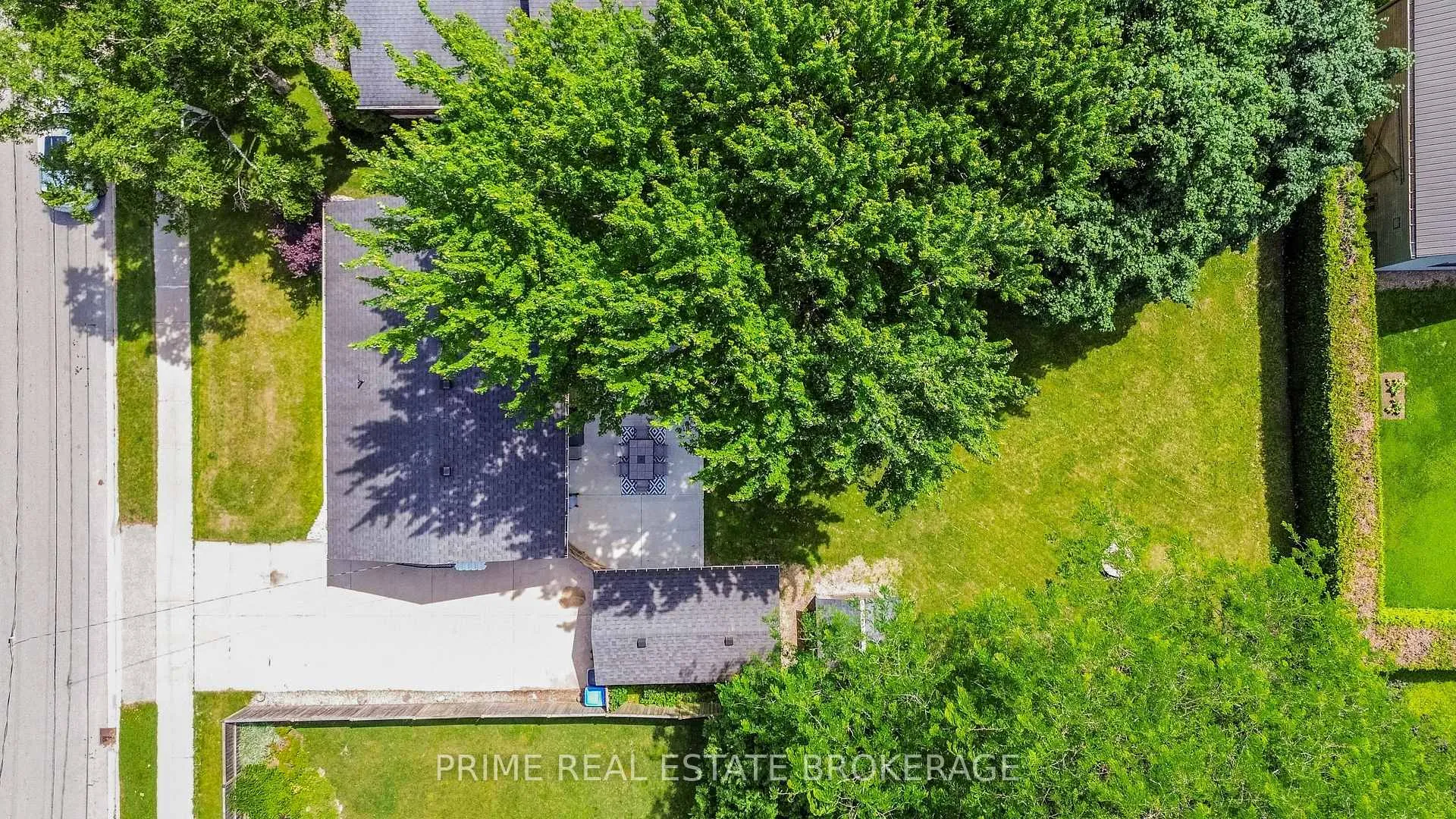 Photo 5 of 133 Sanders Street E, South Huron, Exeter — HOMEH