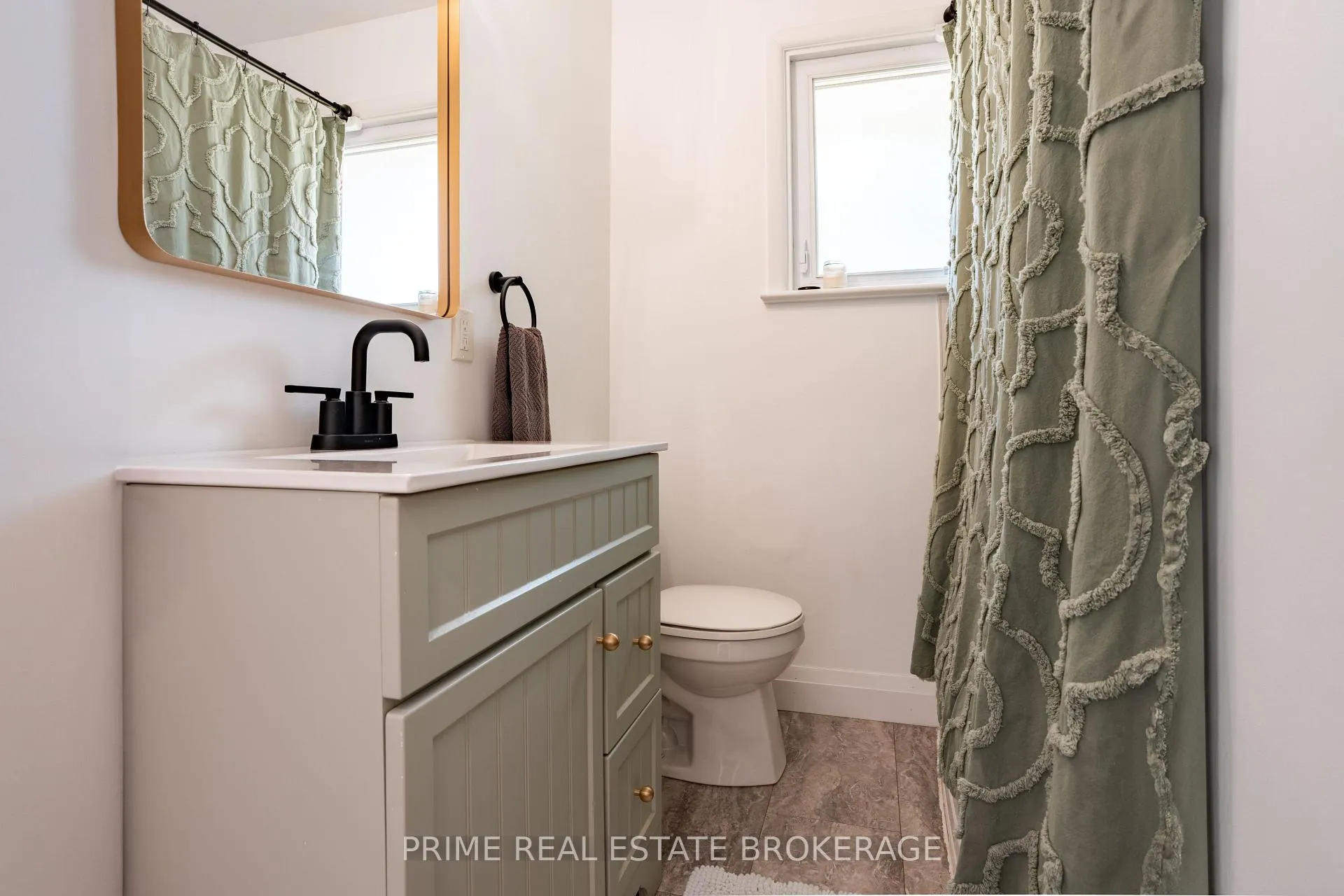 Photo 17 of 133 Sanders Street E, South Huron, Exeter — HOMEH