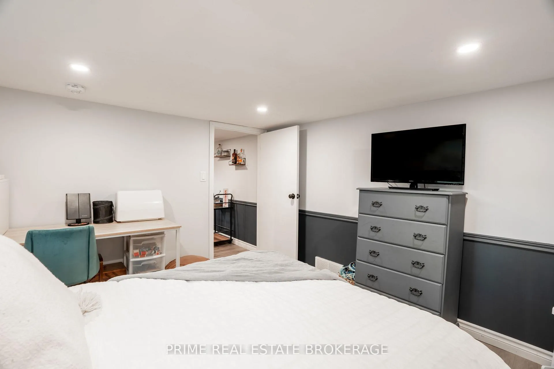Photo 23 of 133 Sanders Street E, South Huron, Exeter — HOMEH