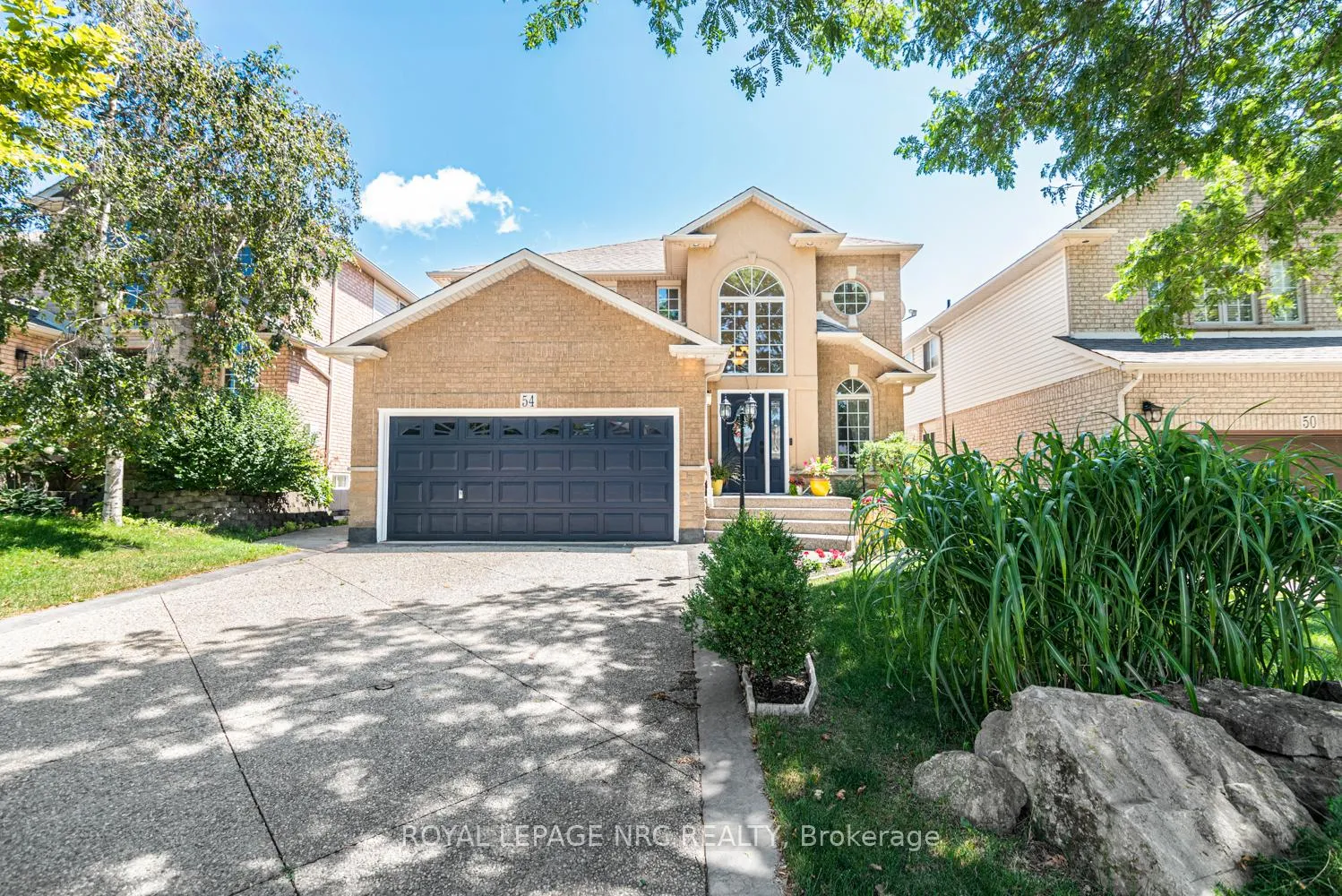 Front of 54 Stonepine Crescent