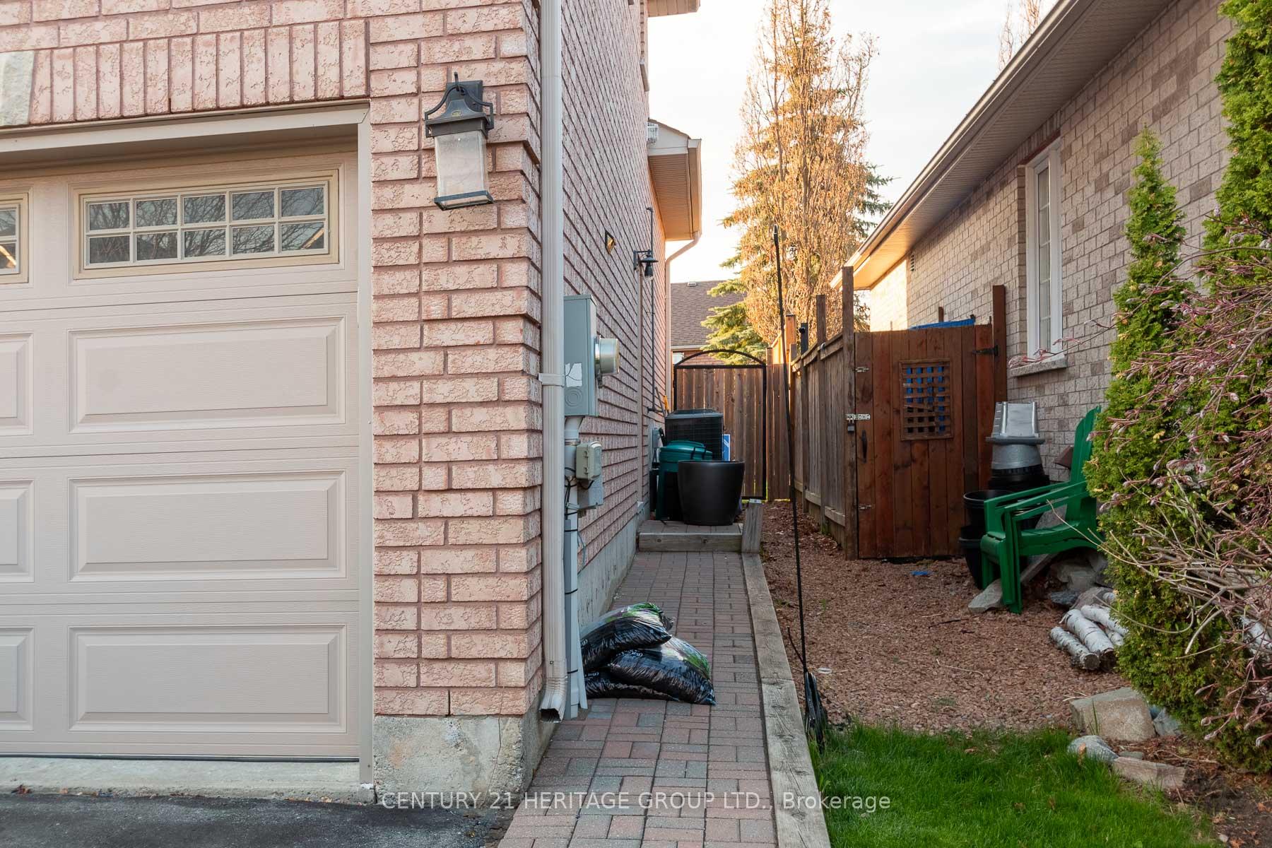 Front of Unit Basement, 109 Kerfoot Crescent