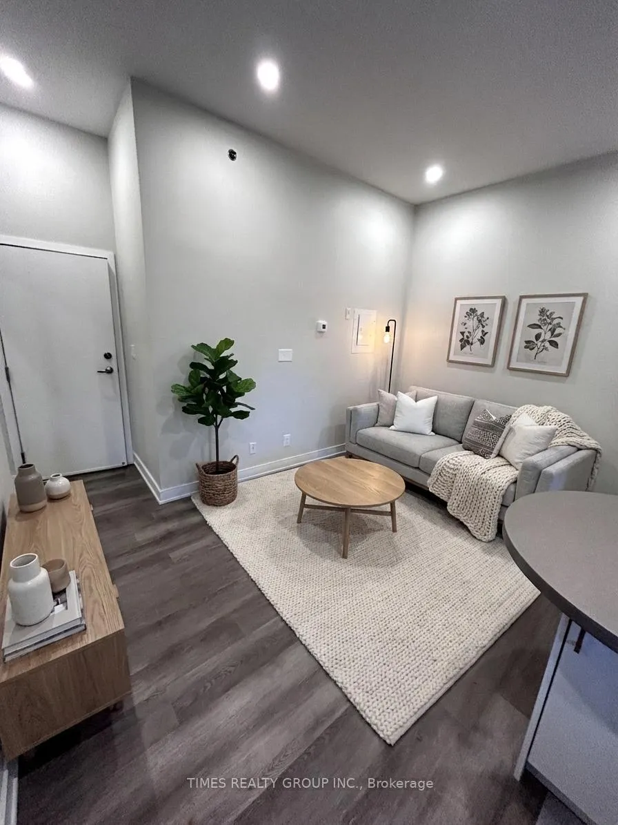Photo 4 of Unit 5, 728 Queen Street E, Toronto, South Riverdale — HOMEH