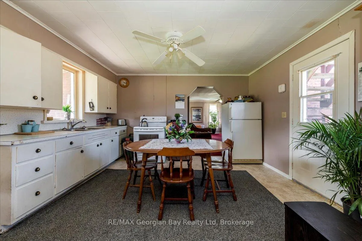 Photo 4 of 579 Marshall Road, Tiny, Rural Tiny — HOMEH